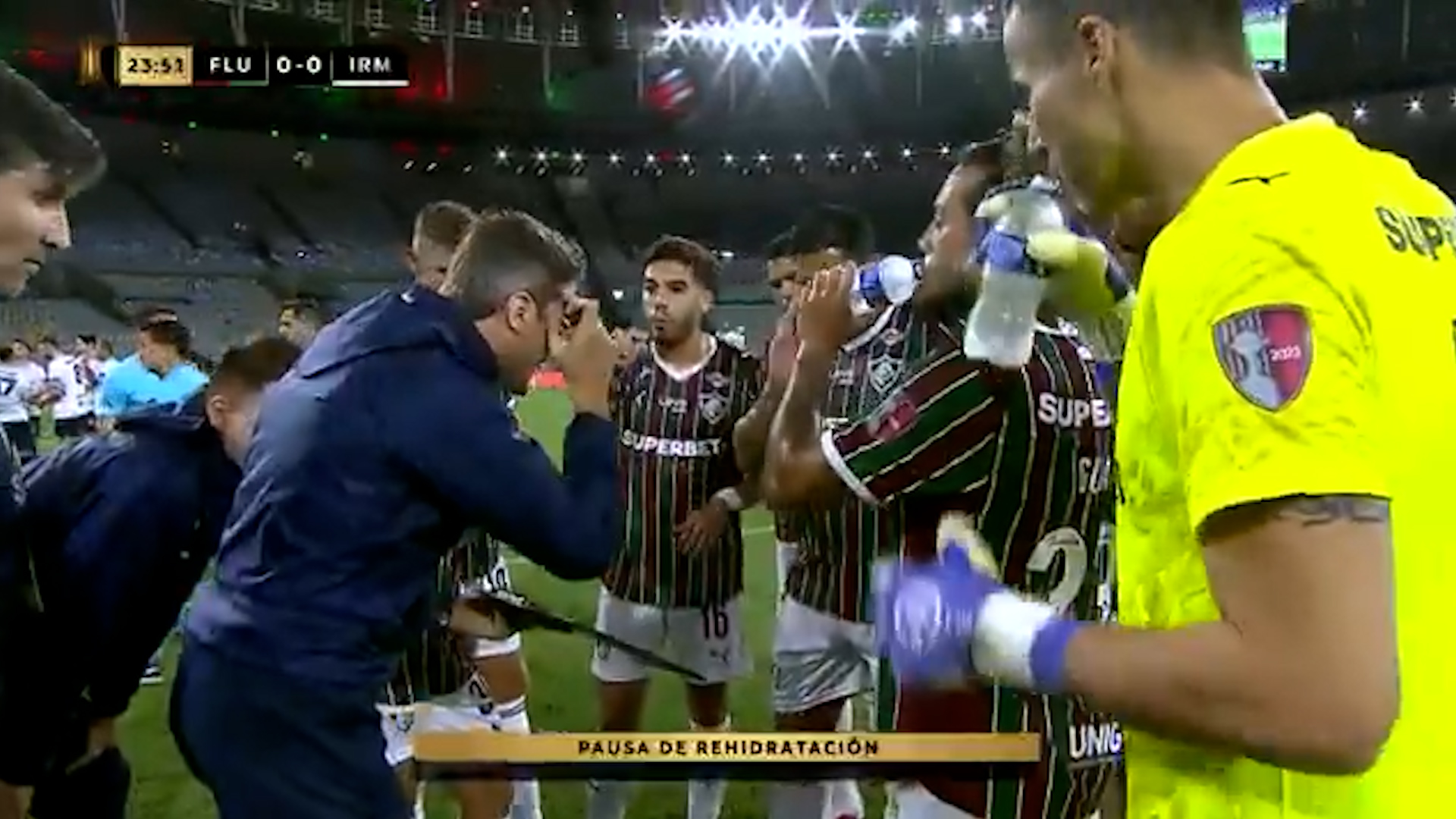 Tras el fuerte cruce con sus jugadores en un partido de Libertadores, Zubeld&iacute;a dej&oacute; de ser el entrenador de Fluminense