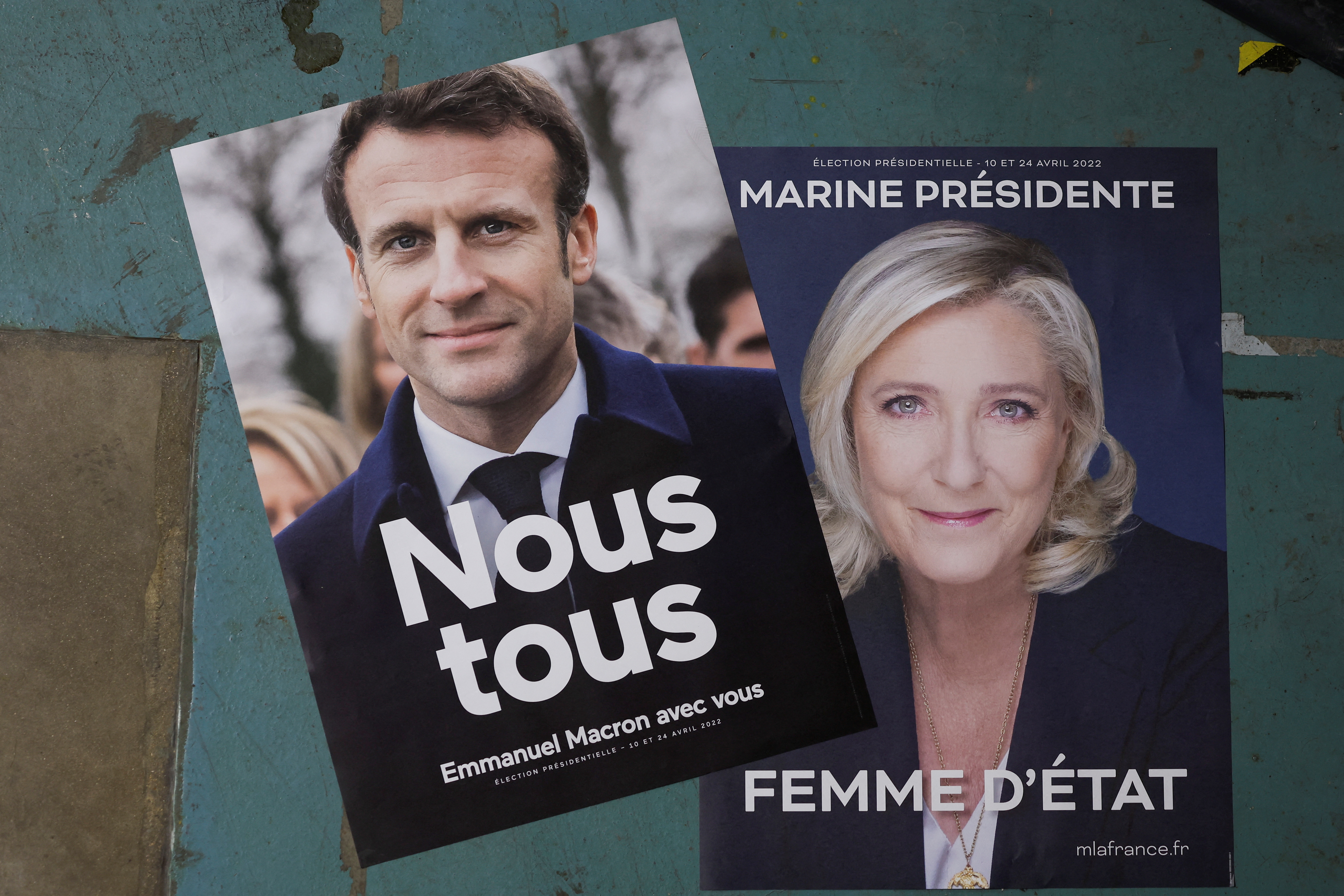 “Marine Le Pen miente a la gente”, subrayó Macron durante una entrevista al diario Le Parisien (REUTERS/Benoit Tessier)