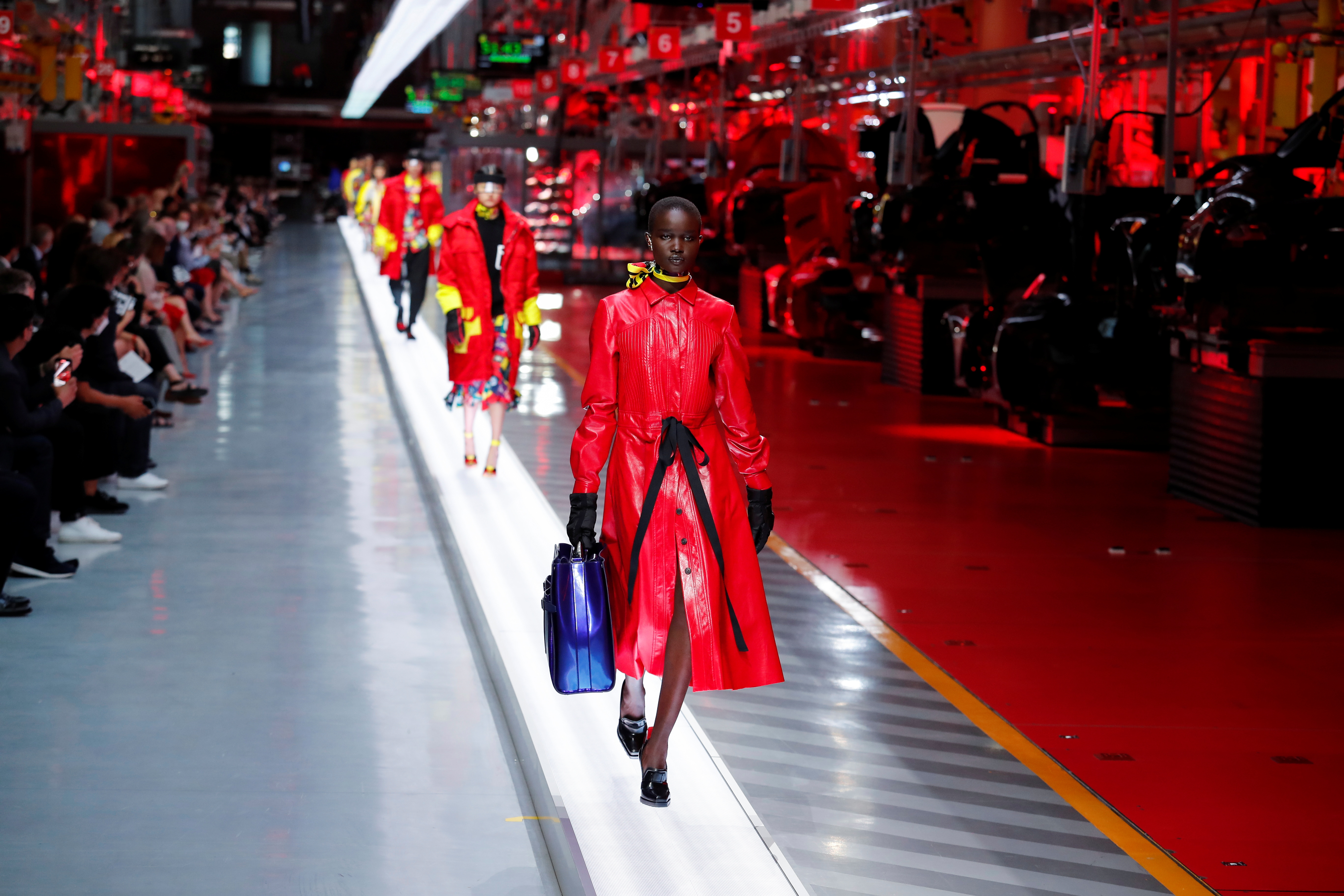 Ferrari presentó su primera colección de moda sin género y para todos los  cuerpos - Infobae