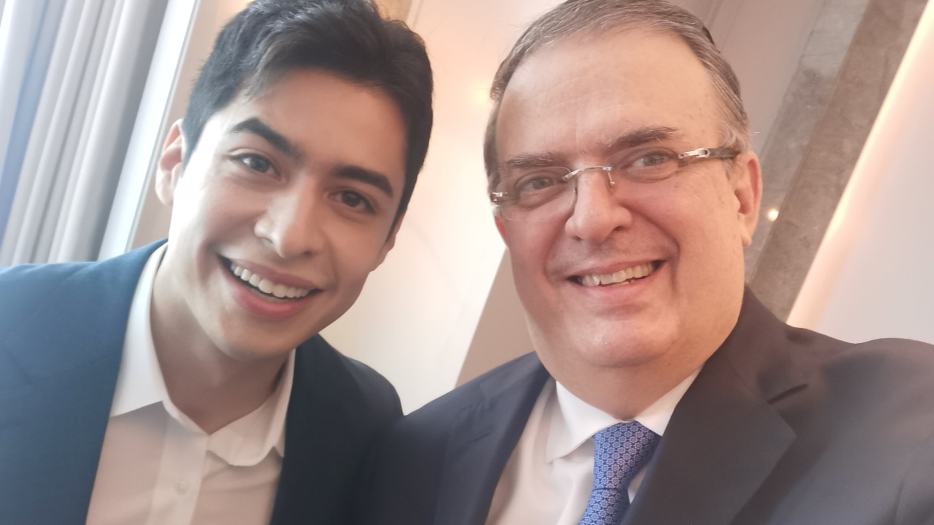 Marcelo Ebrard se reunió con Christian Burgos, el mexicano más famoso de Corea del Sur