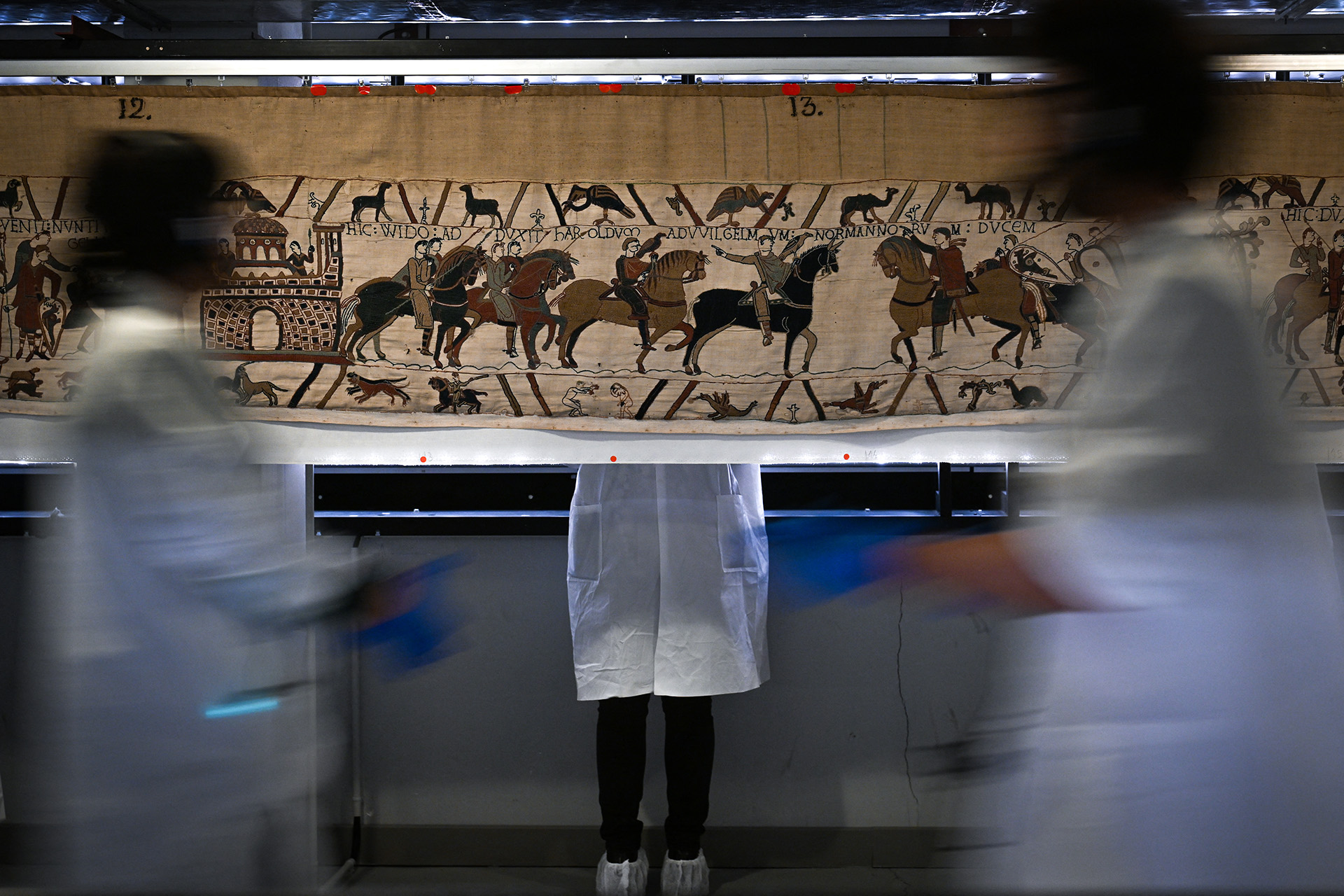 "Muy ansiosos por verlo": Macron y el rey Carlos III se reúnen para visitar la exhibición del Tapiz de Bayeux en el Museo Británico