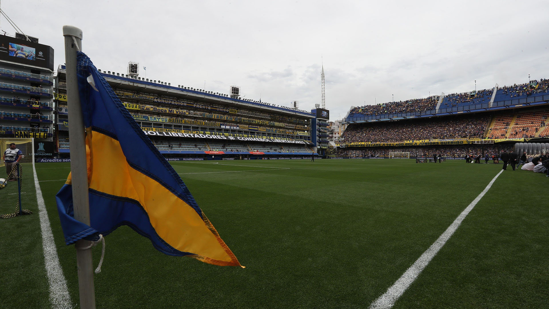 Boca Juniors eval&uacute;a mudar la local&iacute;a hasta mejorar el estado del c&eacute;sped de la Bombonera