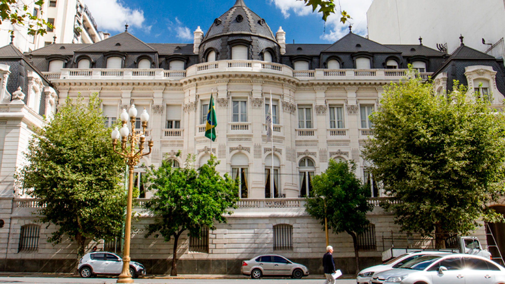 La Embajada de Brasil, destino de la marcha de este martes organizada por el Movimiento Evita. (Turismo de Buenos Aires)