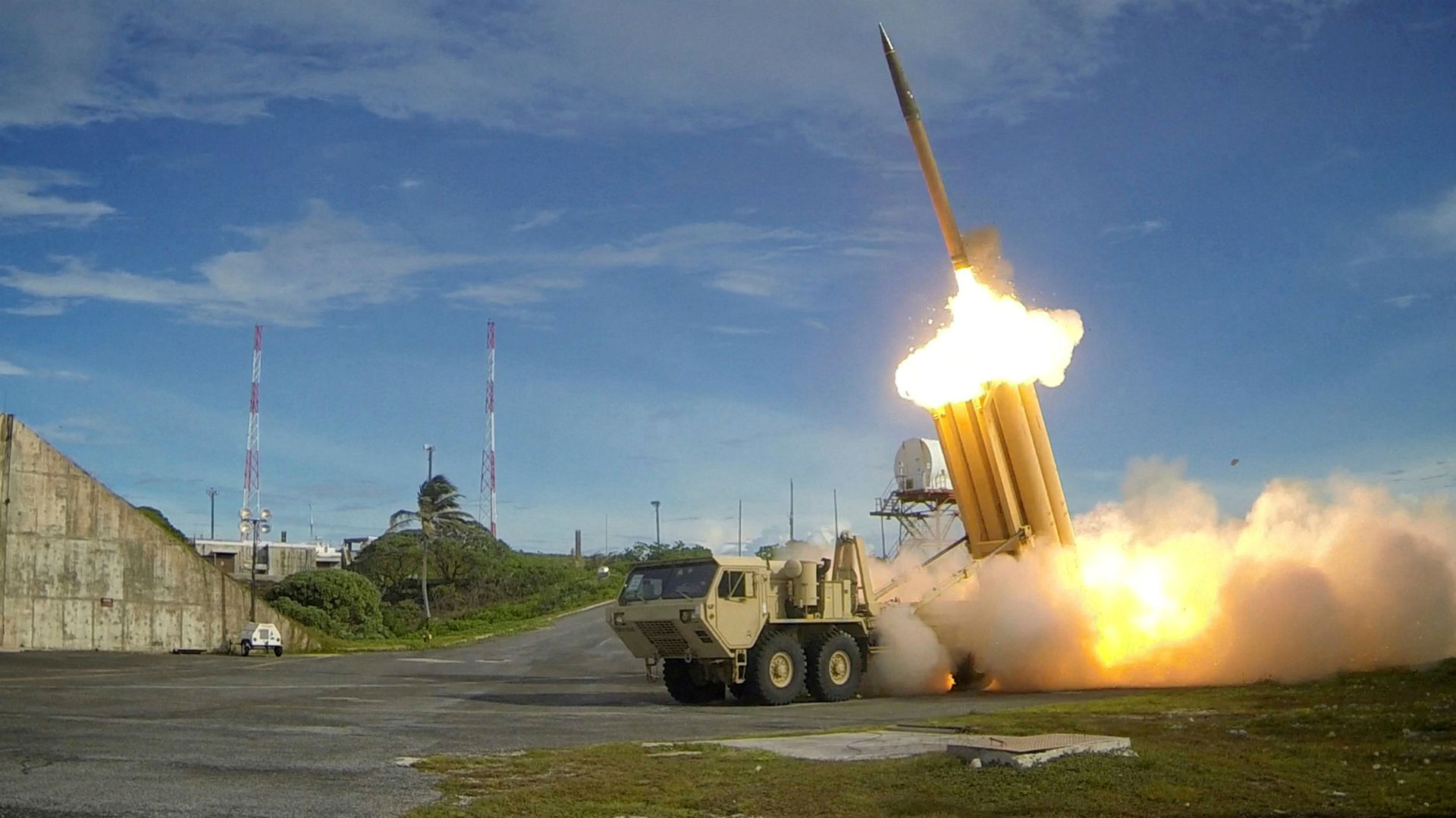 EEUU y Corea del Sur desplegaron por primera vez un sistema de defensa para interceptar misiles procedentes de Pyongyang 