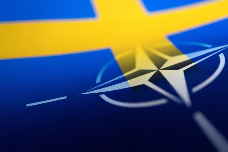 Illustration image of the Swedish and NATO flags (REUTERS/Dado Ruvic)