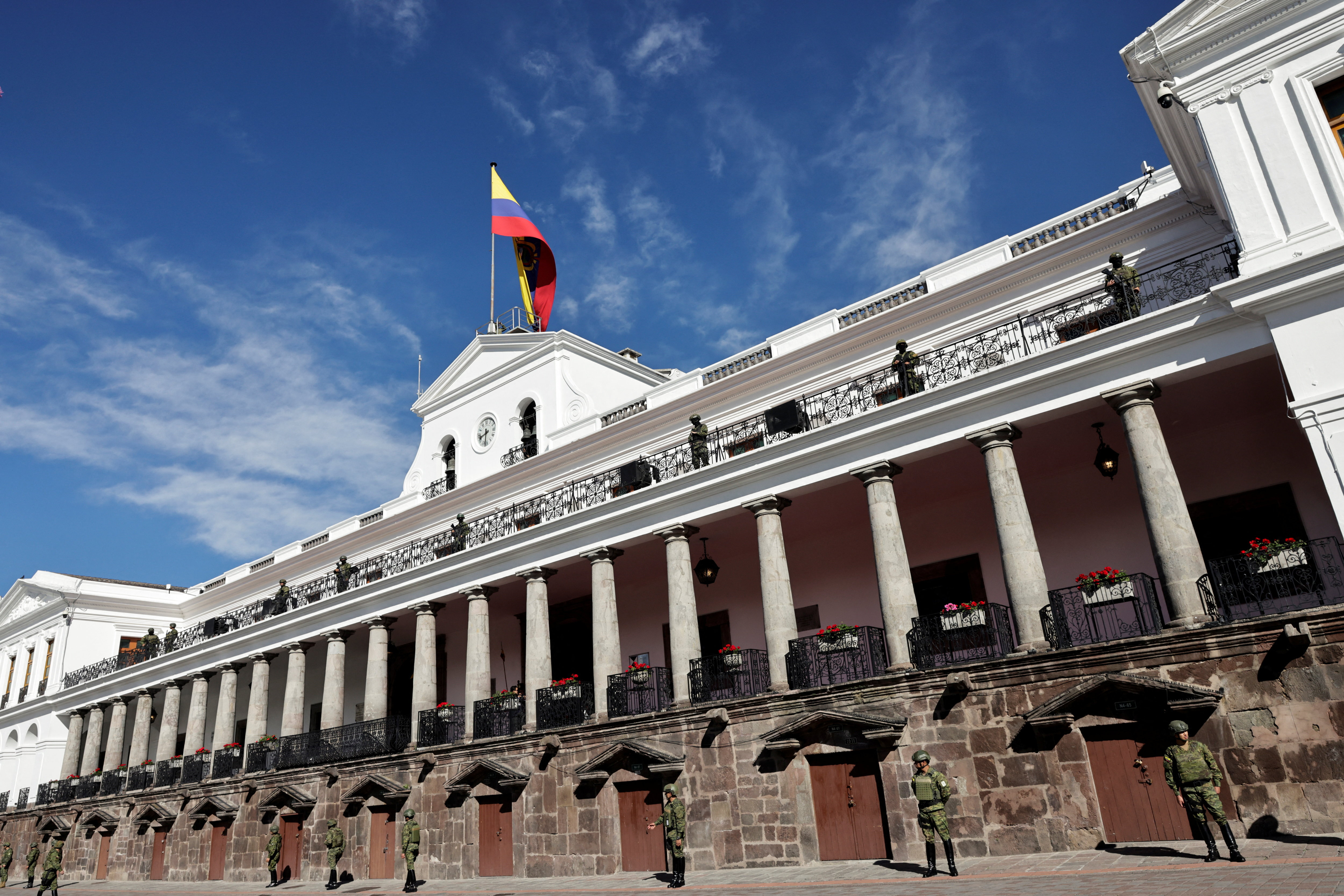El Gobierno recompone reservas para afrontar las elecciones, pero los mercados siguen en modo desconfianza  