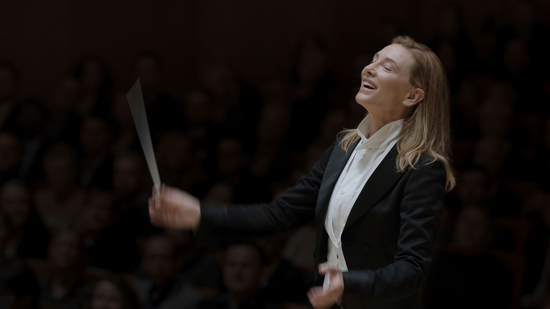 Para su personaje de "Tár", Cate Blanchett aprendió a tocar el piano, a hablar alemán y a dirigir una orquesta (Foto: Focus Features vía AP)