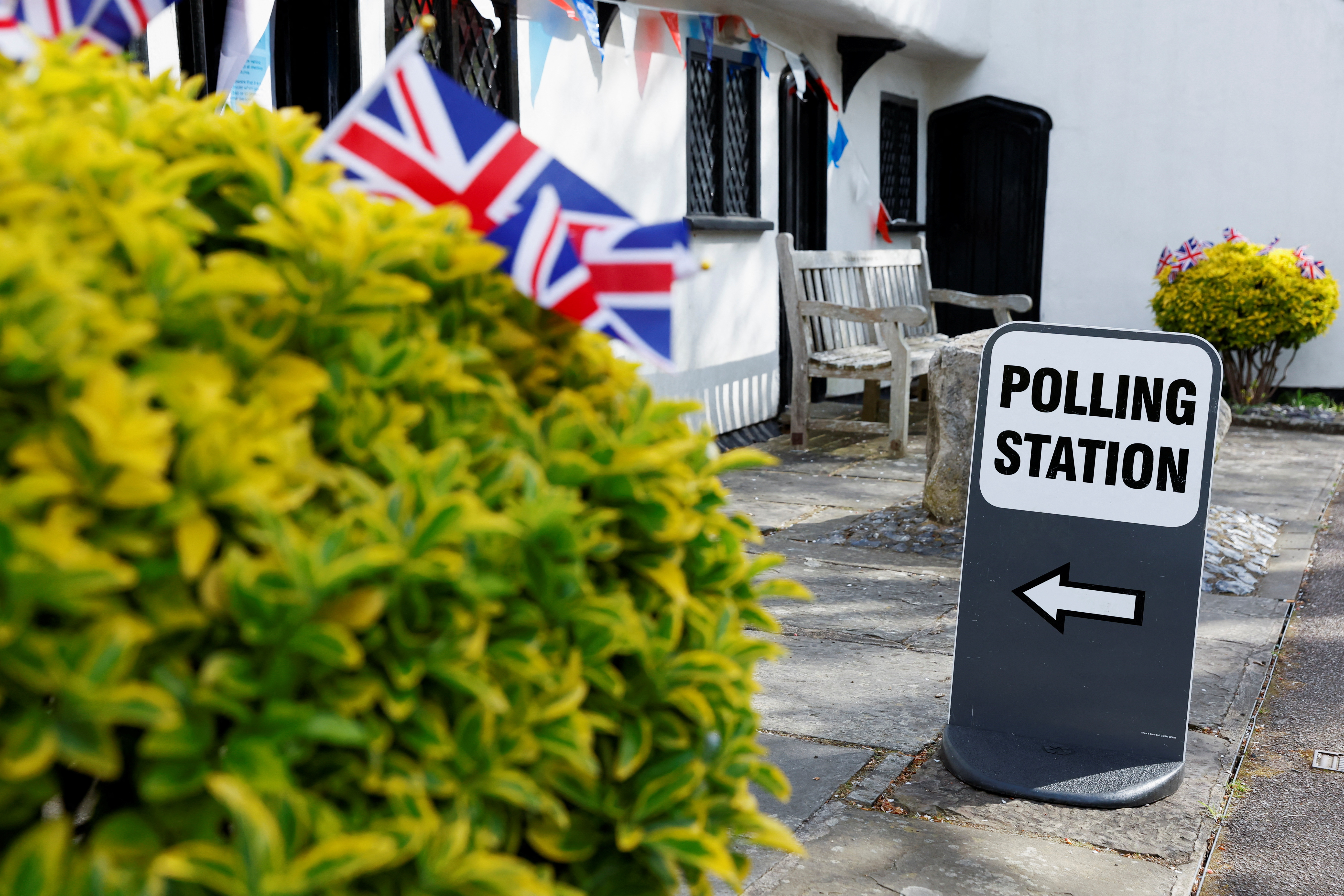 Hasta dos millones de personas podrían no estar habilitadas a votar en Inglaterra por una polémica nueva norma 