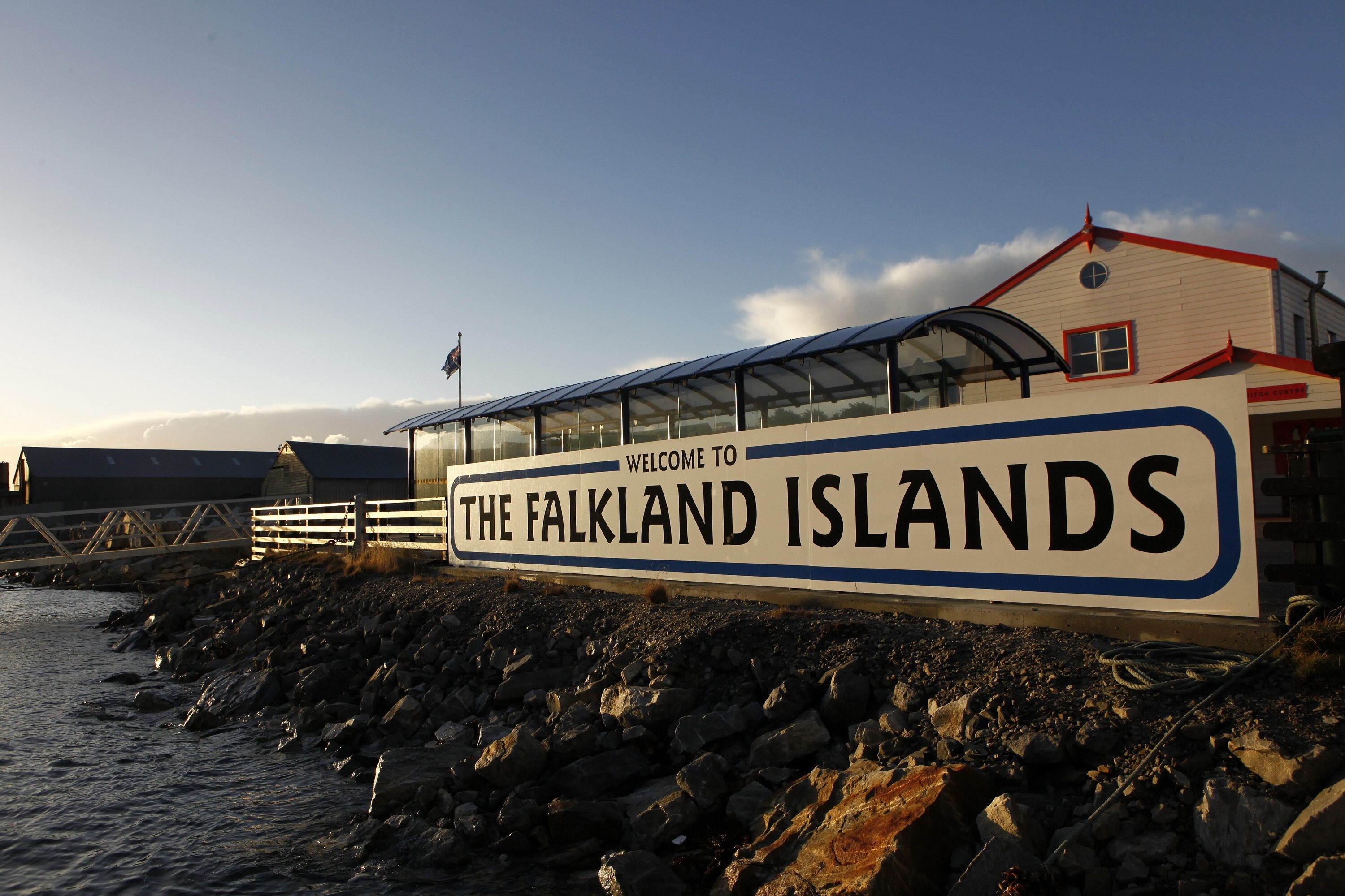 La Embajada Británica lanzó un concurso para viajar a Malvinas: el duro rechazo de la Cancillería argentina