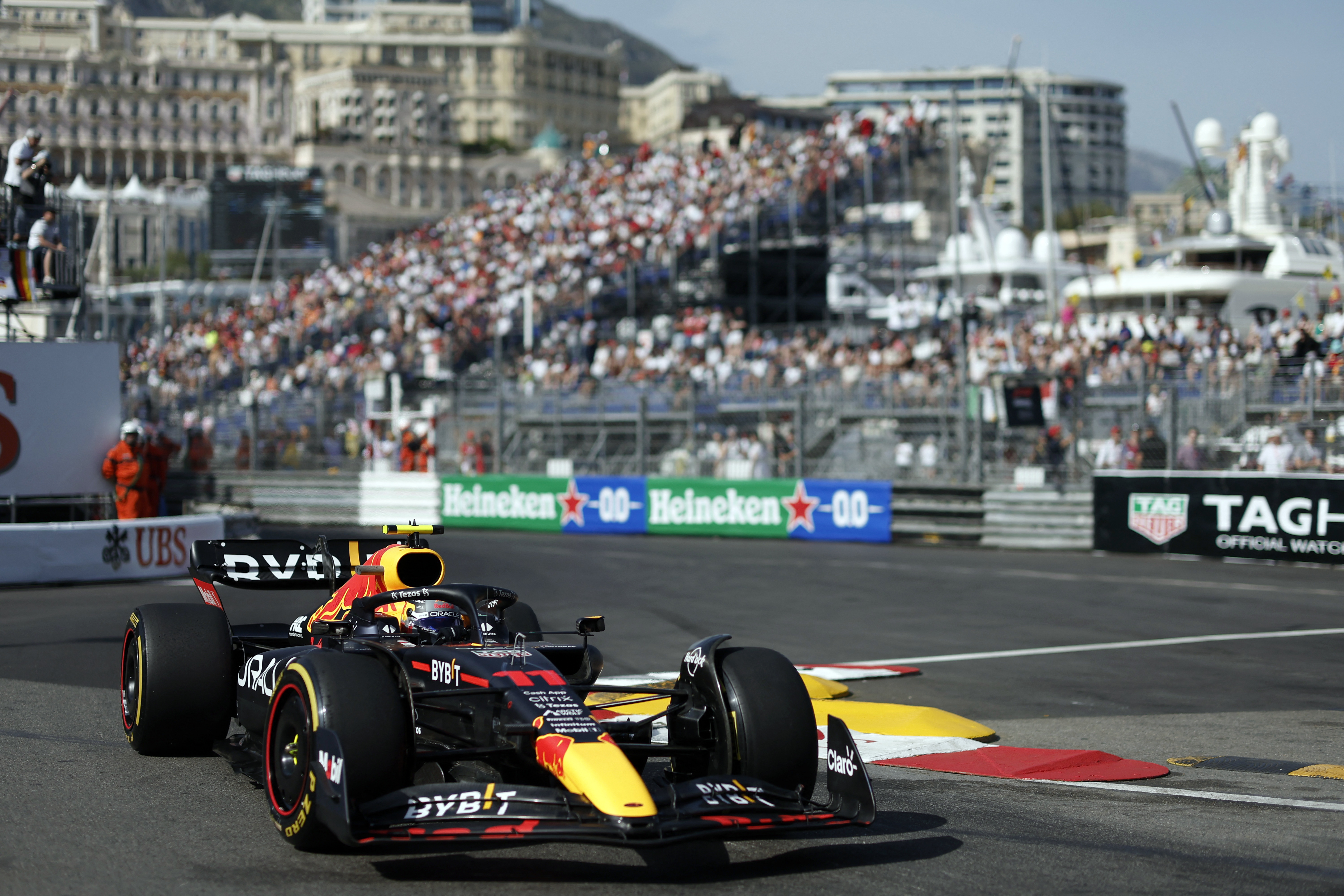 Formula One F1 - Monaco Grand Prix - Circuit de Monaco, Monte Carlo, Monaco - May 27, 2022 Red Bull's Sergio Perez in action during practice REUTERS/Benoit Tessier