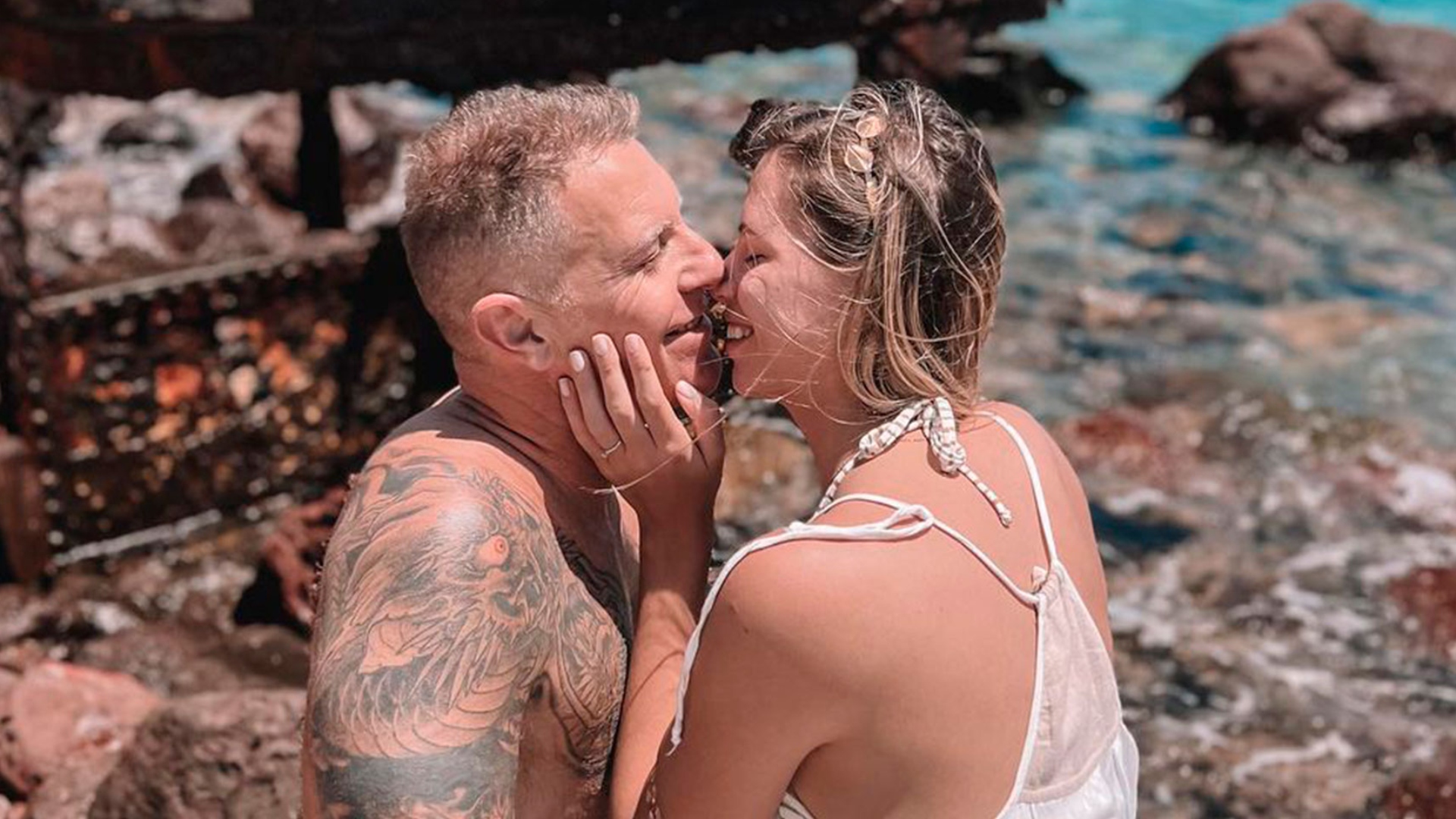 Alejandro Fantino And Connie Mosqueira Got Engaged On The Beaches Of Greece (Photo: Instagram)