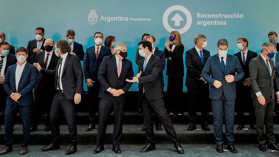 Alberto Fernández y los gobernadores, en la foto para sellar el Consenso Fiscal.