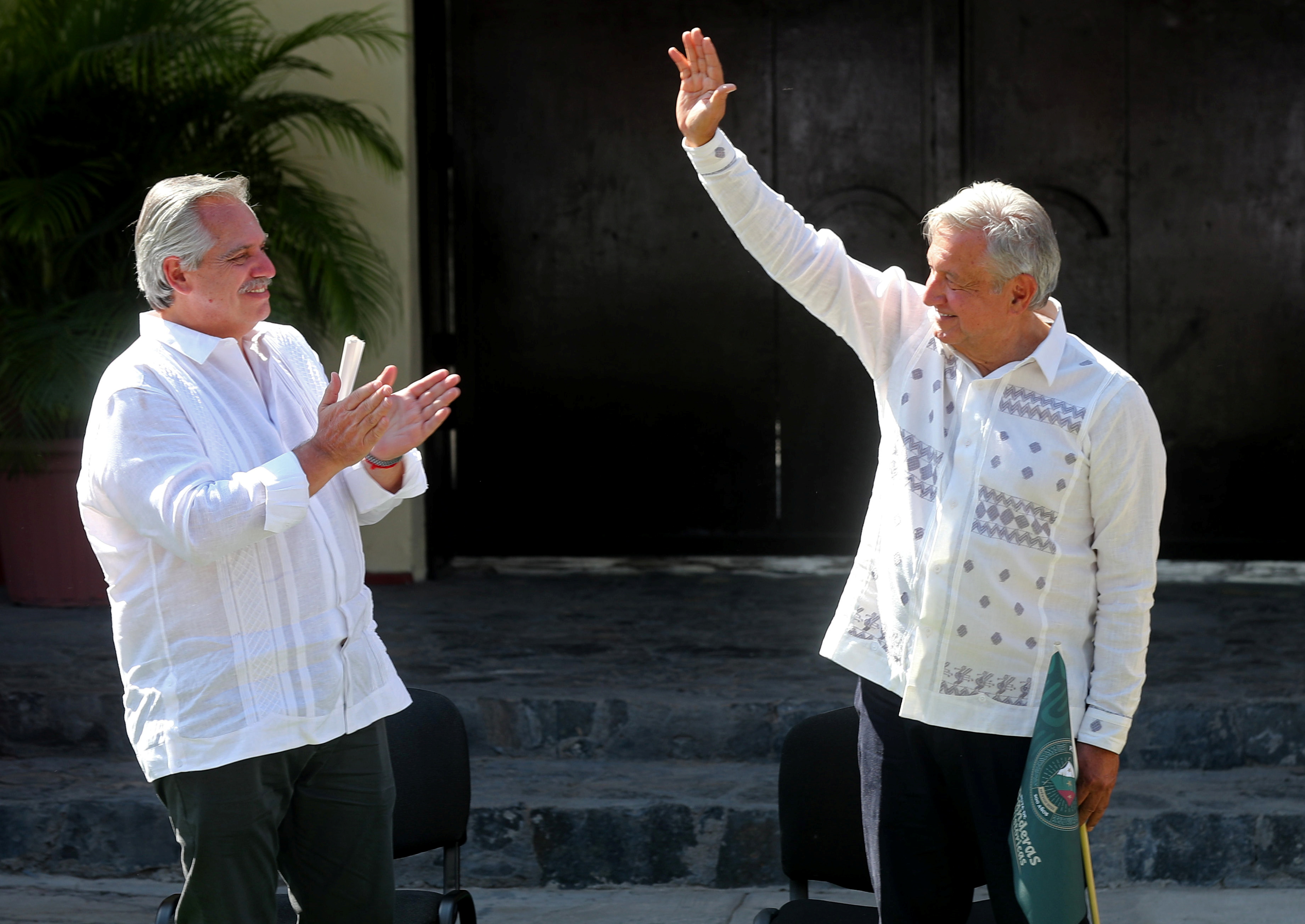 Alberto Fernández y Andrés Manuel López Obrador durante su encuentro en Iguala