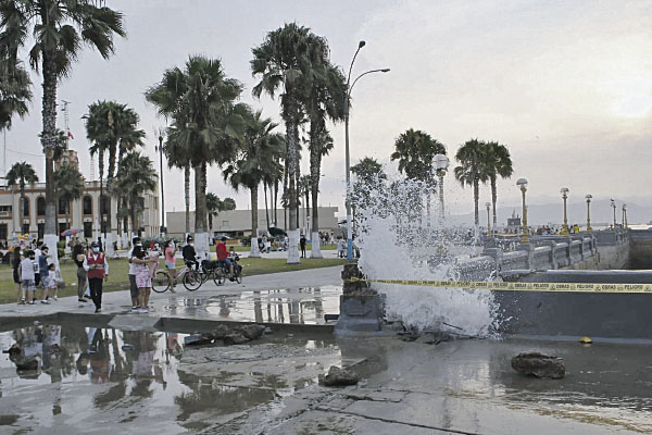 Se salió el mar