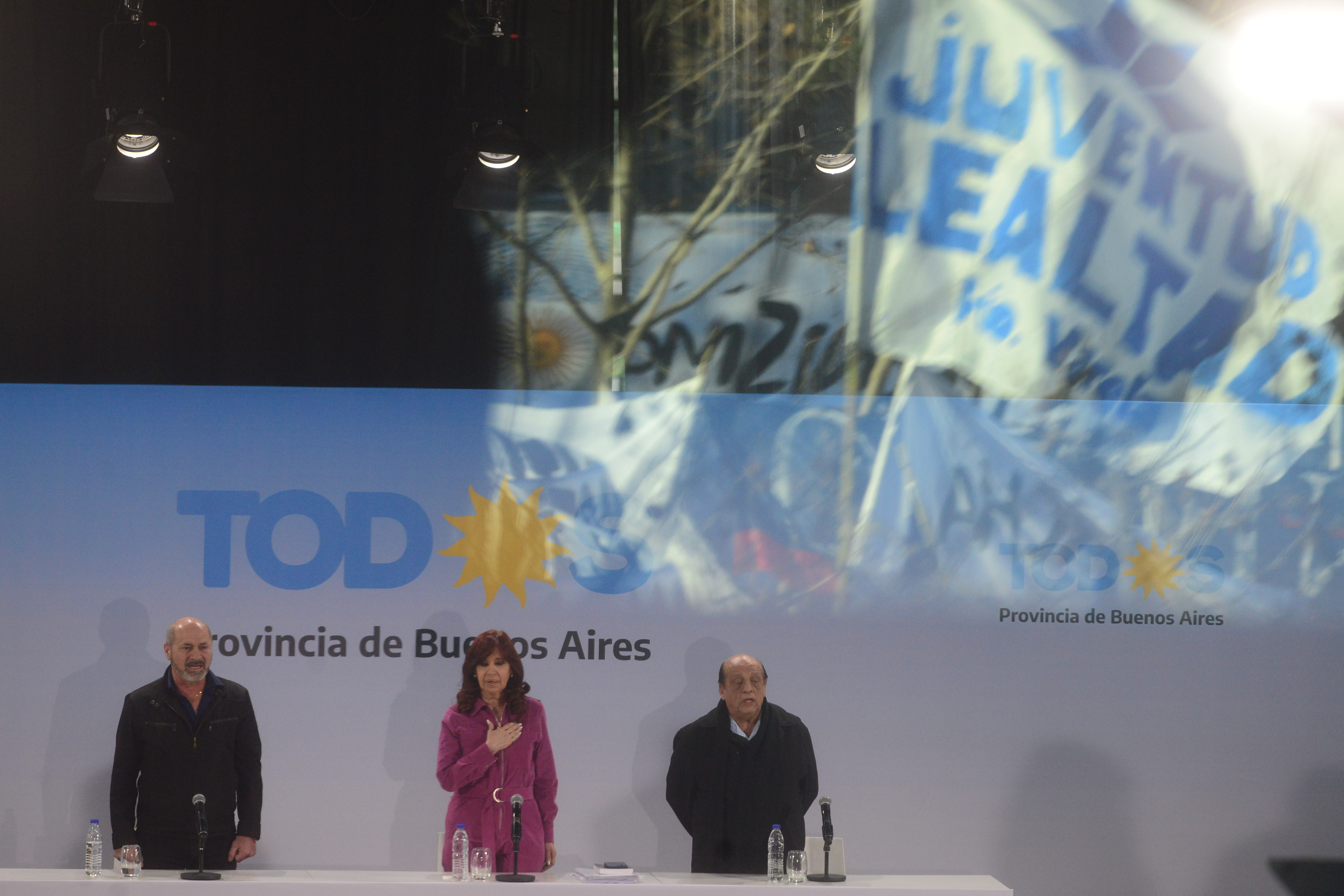 El impacto de la renuncia de Guzmán en pleno acto de CFK: el kirchnerismo pidió que Alberto Fernández llame a la vicepresidenta para definir el nuevo ministro