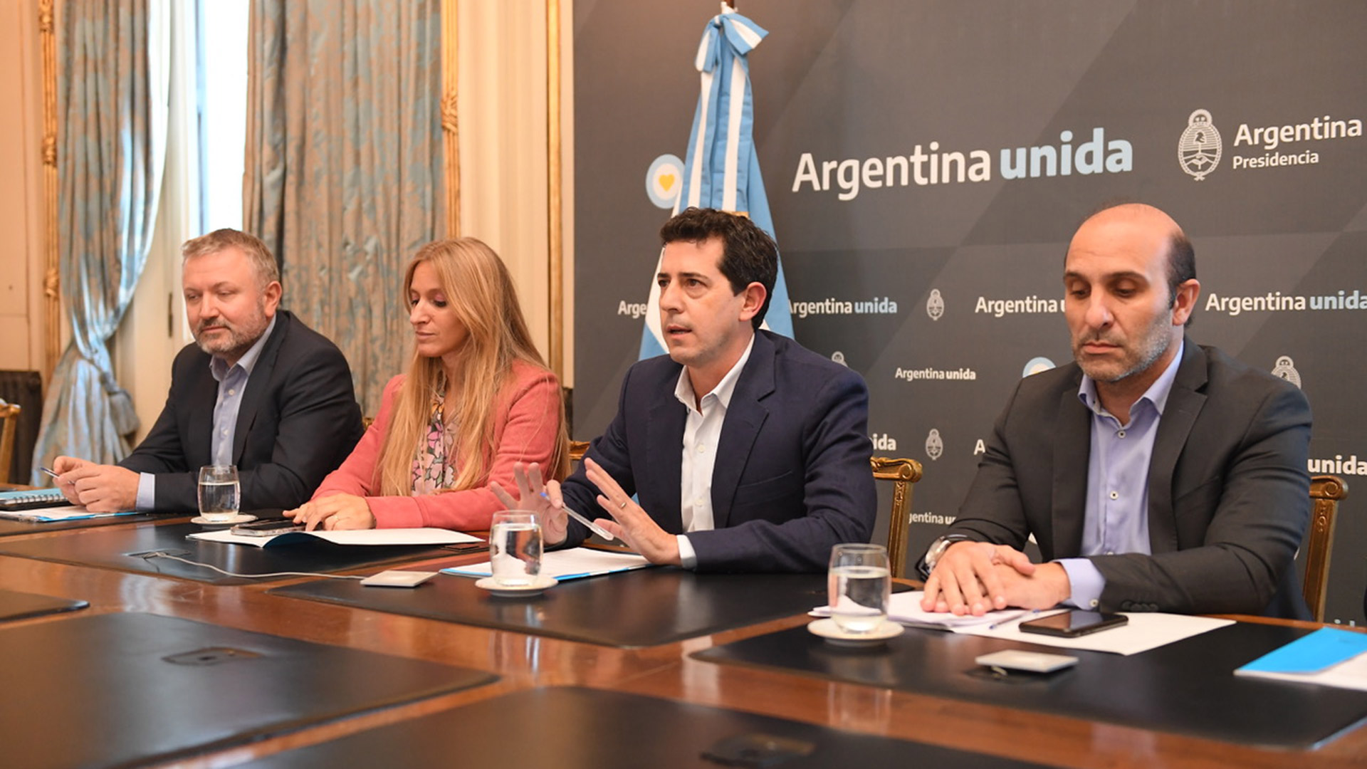 De Pedro les informó vía teleconferencia a los gobernadores de provincias fronteriza sobre la modificación en las restricciones