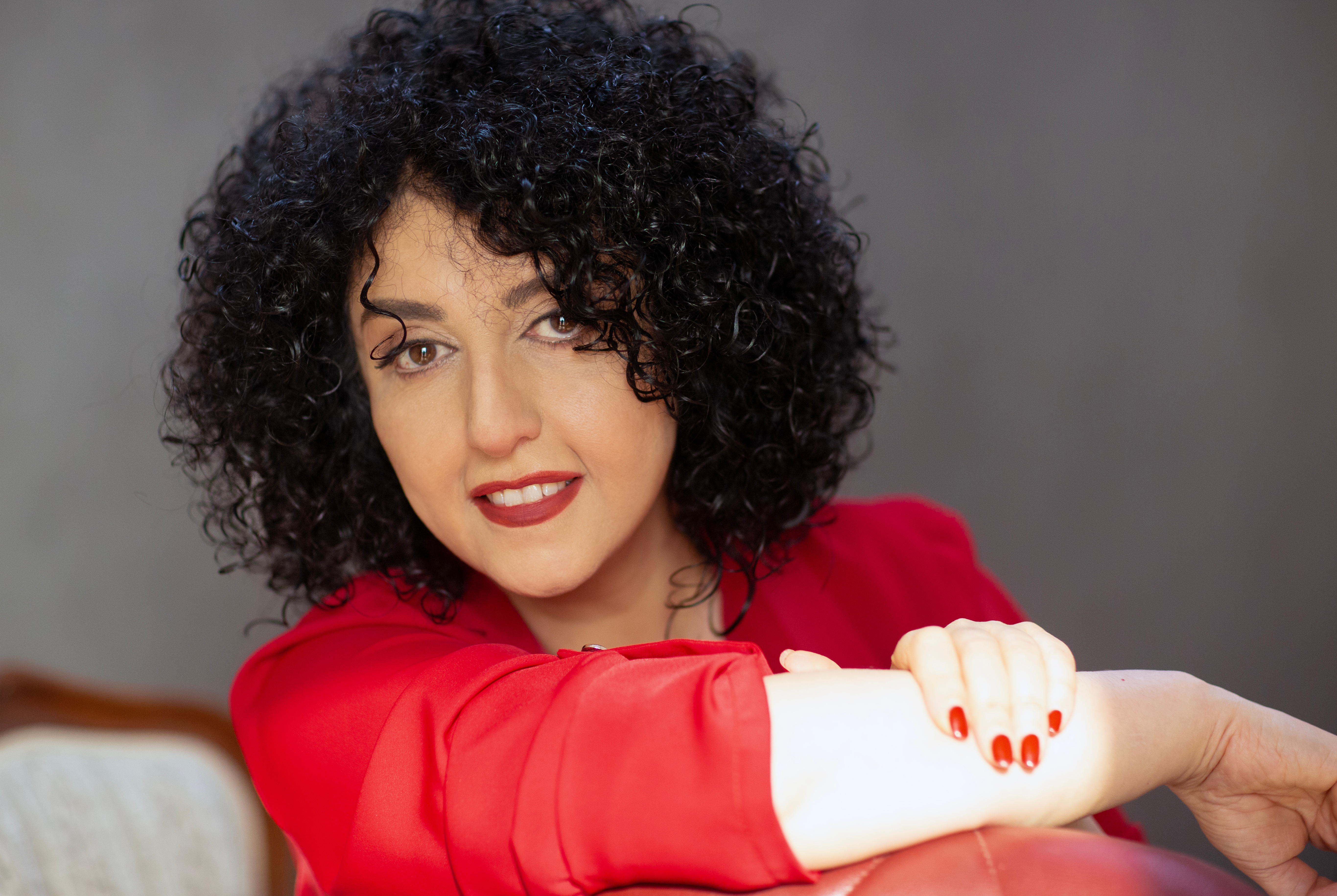 Estados Unidos exigi&oacute; a Ir&aacute;n la liberaci&oacute;n inmediata de Narges Mohammadi, Premio Nobel de la Paz 2023, por el grave deterioro de su salud en prisi&oacute;n