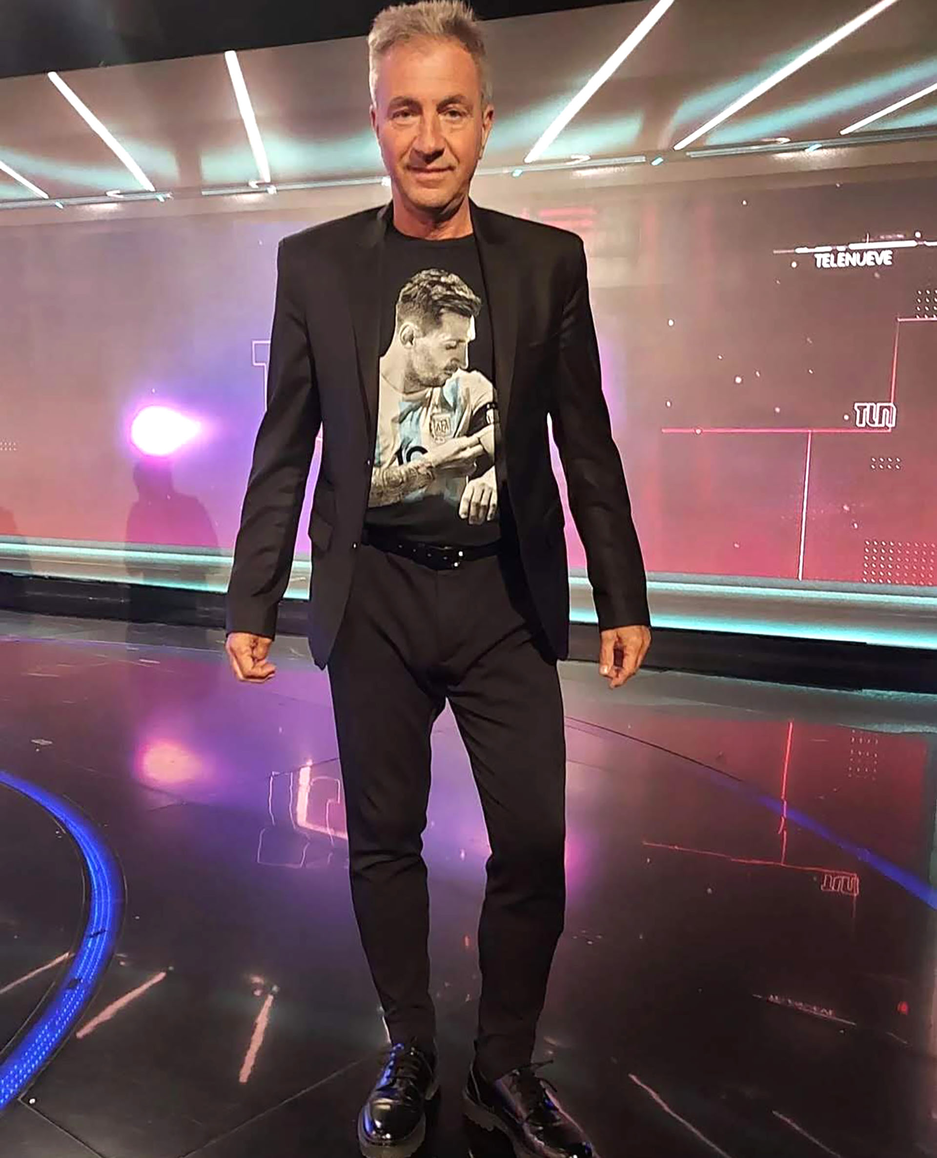 "La capa dorada", la cumbia dedicada a Lionel Messi por el periodista Chiche Ferro: "Mi sue&ntilde;o es que le llegue"