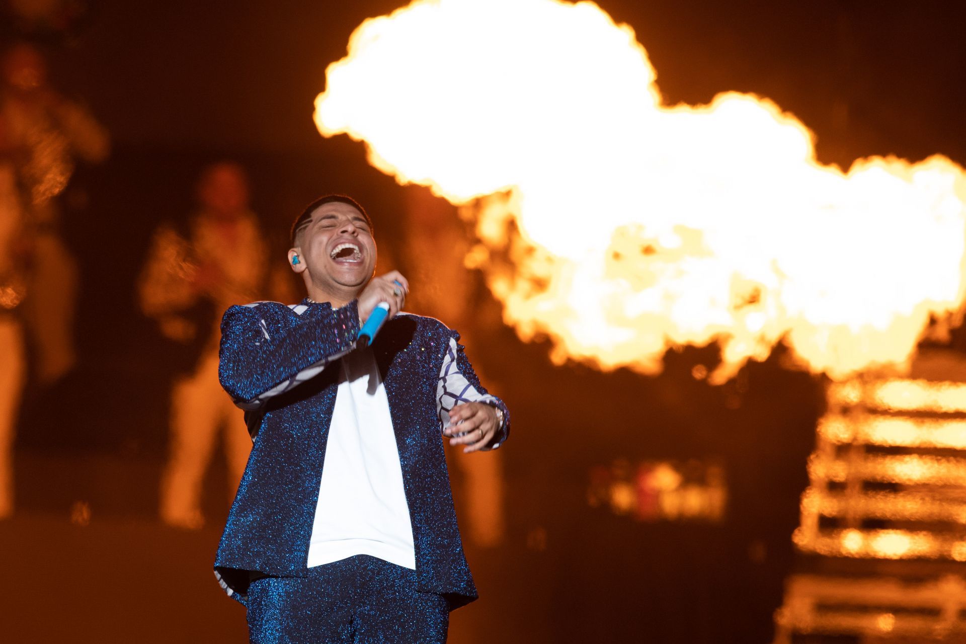 CIUDAD DE MÉXICO, 24MARZO2022.- Primer concierto de cuatro en el Foro Sol de la banda de regional mexicano Grupo Firme quienes presenta su gira Enfiestados y Amanecidos, Tour 2022. FOTO: EDGAR NEGRETE/CUARTOSCURO.COM