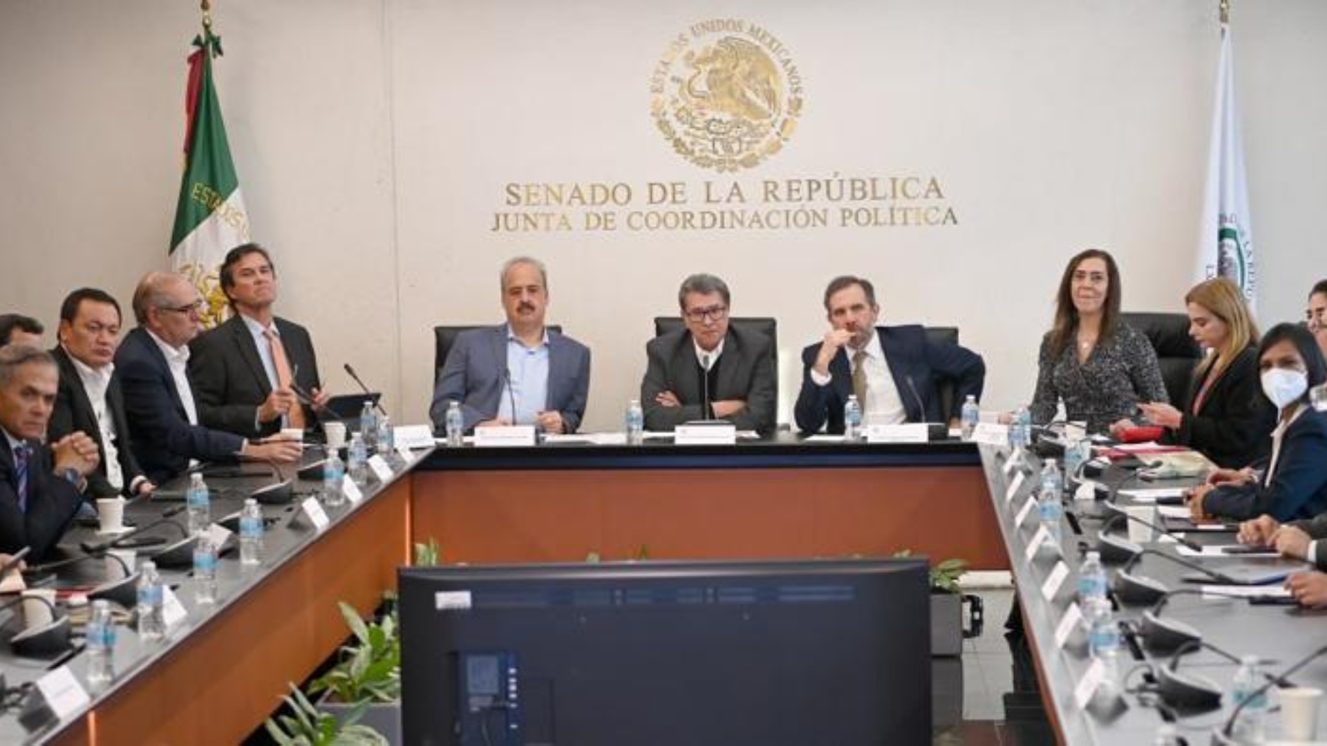 Ricardo Monreal, meeting with INE in the Senate on Plan B (@RicardoMonrealA)