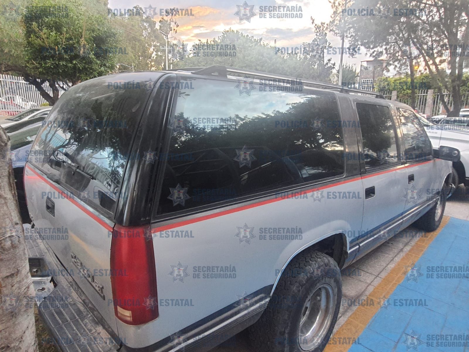 "El Michoacano" habría escapado en el vehículo asegurado por autoridades
(Fotografía: Secretaría de Seguridad del Estado de México)