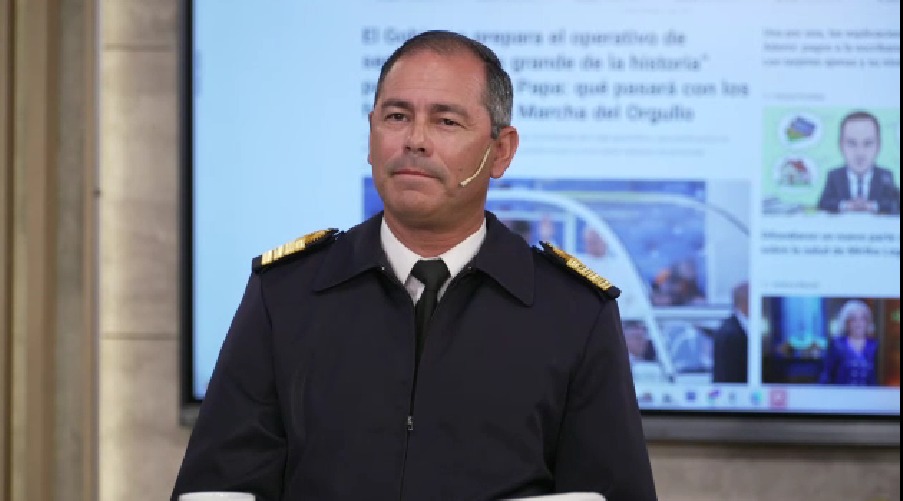 Tras navegar 19.400 millas, el comandante de la Fragata Libertad describi&oacute; el desaf&iacute;o de conducir el buque: "Es como tocar el cielo con las manos"