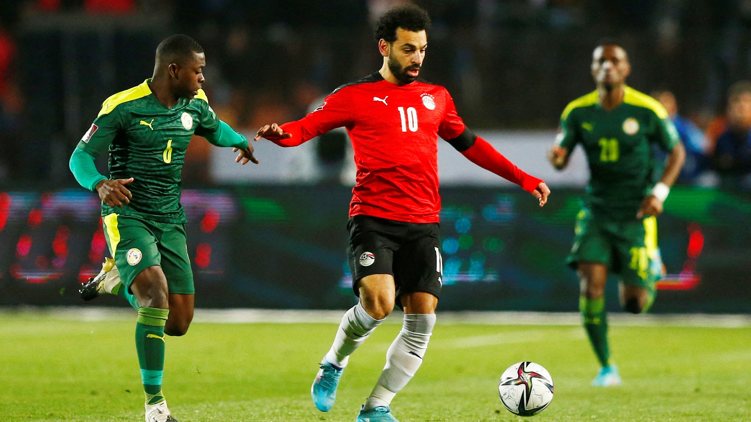 Si Senegal vence a Egipto y clasifica al Mundial, tiene chances de estar en el Bombo 2 en el sorteo (Foto: Reuters)