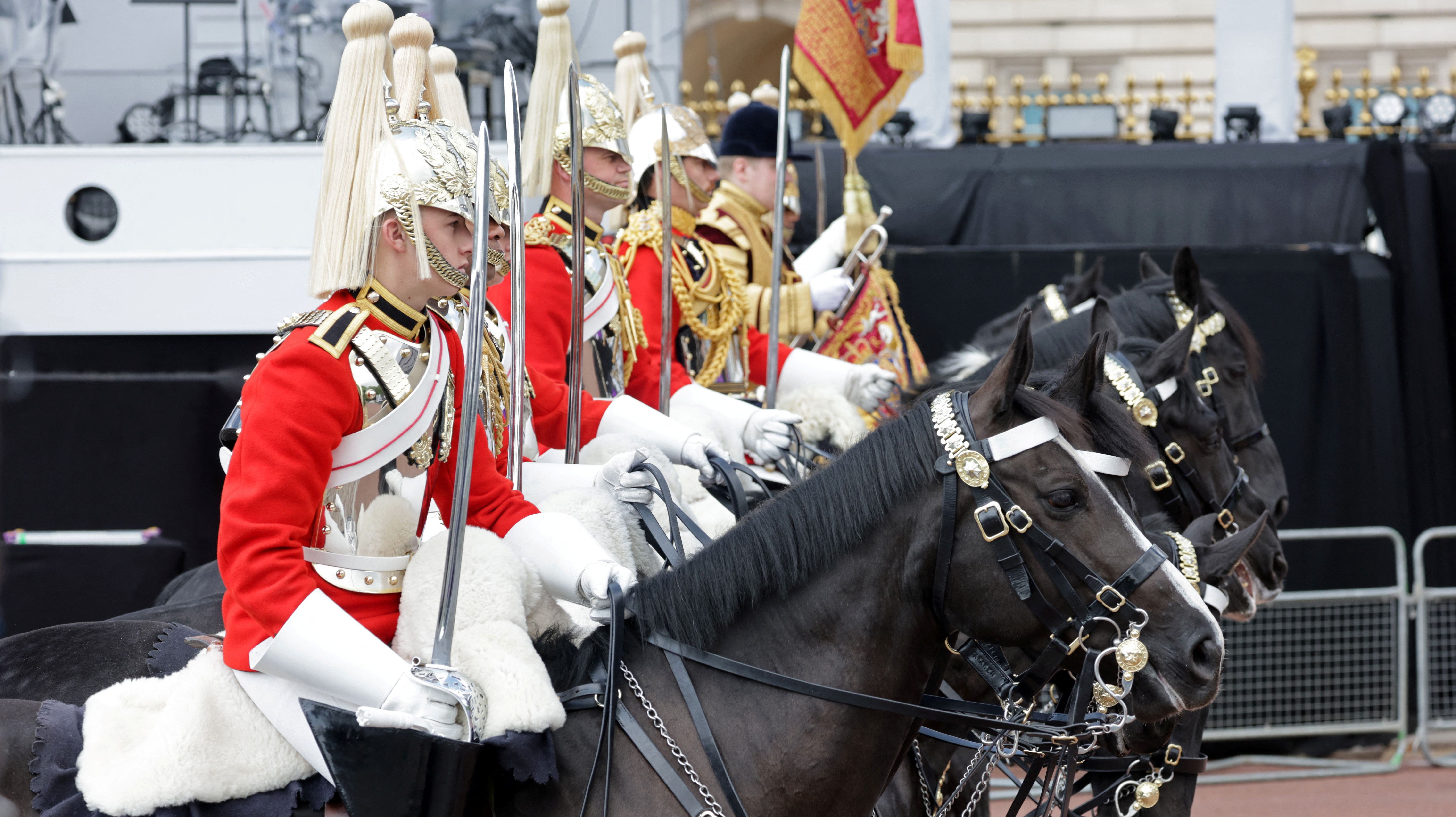 La sfilata della cavalleria domestica durante il Trooping the Colour.  Chris Jackson/Piscina via REUTERS