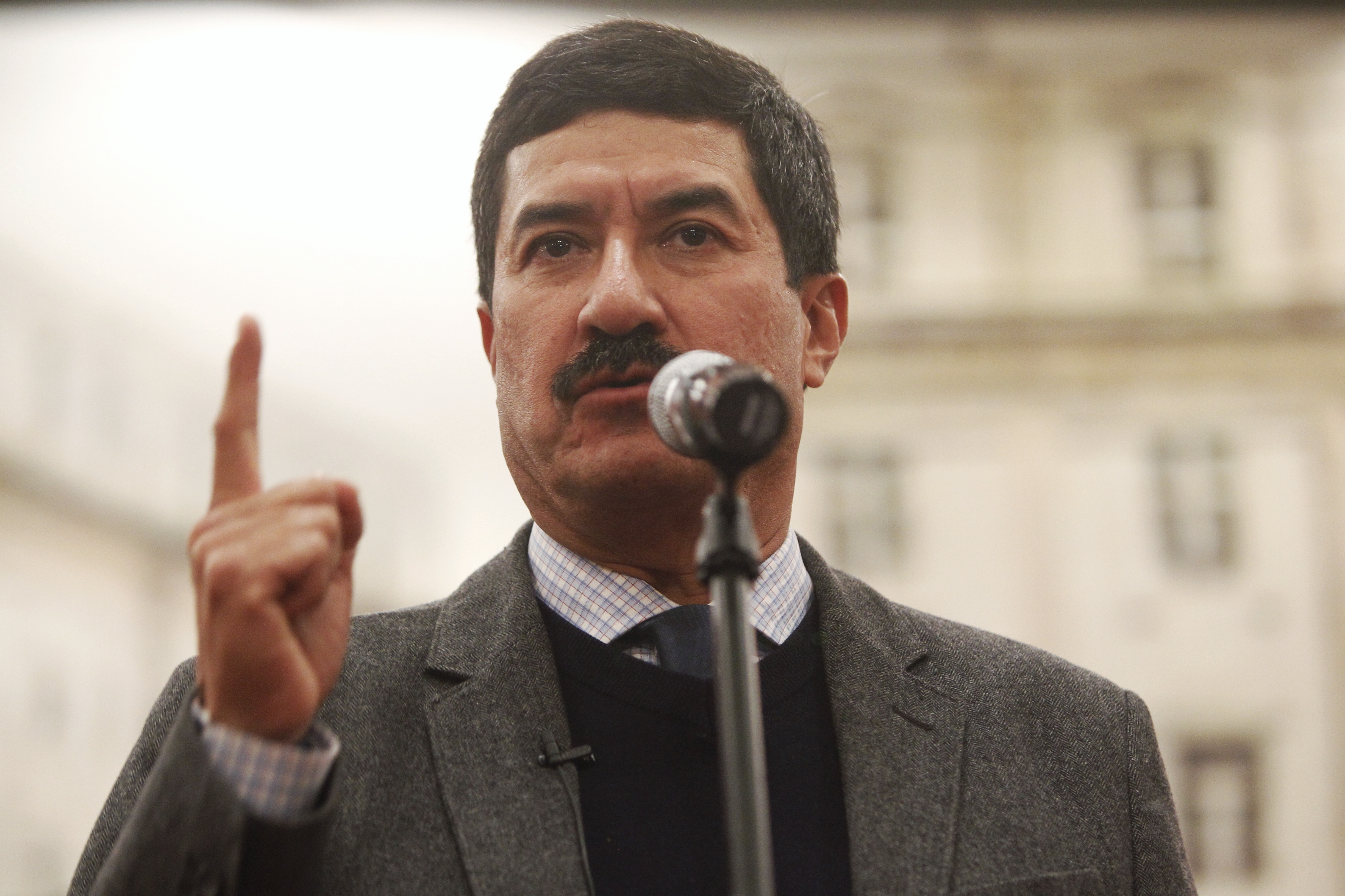 Javier Corral podría ser sometido a juicio político por el congreso local de chihuahua (Foto: EFE)