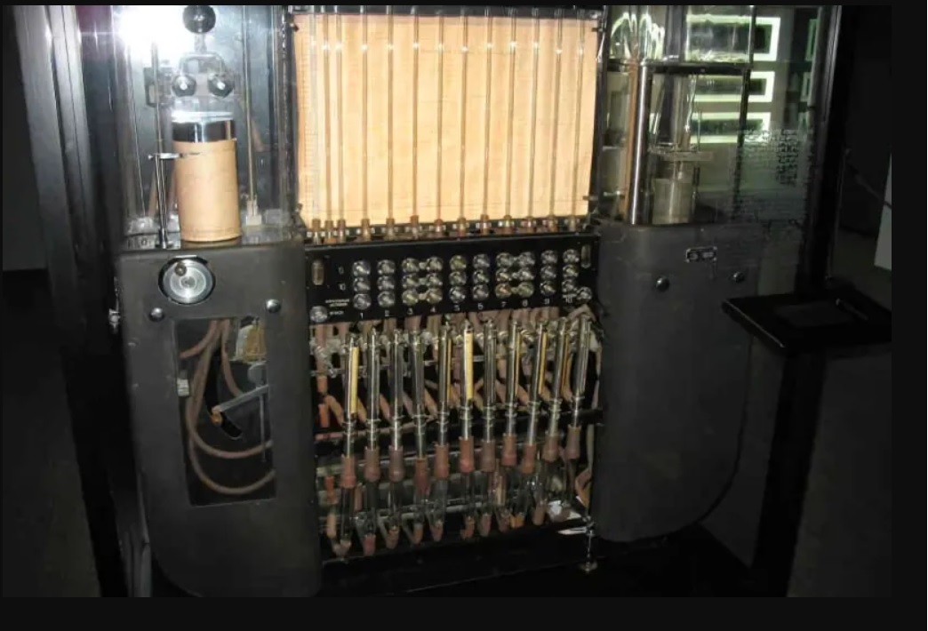 La computadora de agua, un invento poco conocido que desafió a las matemáticas