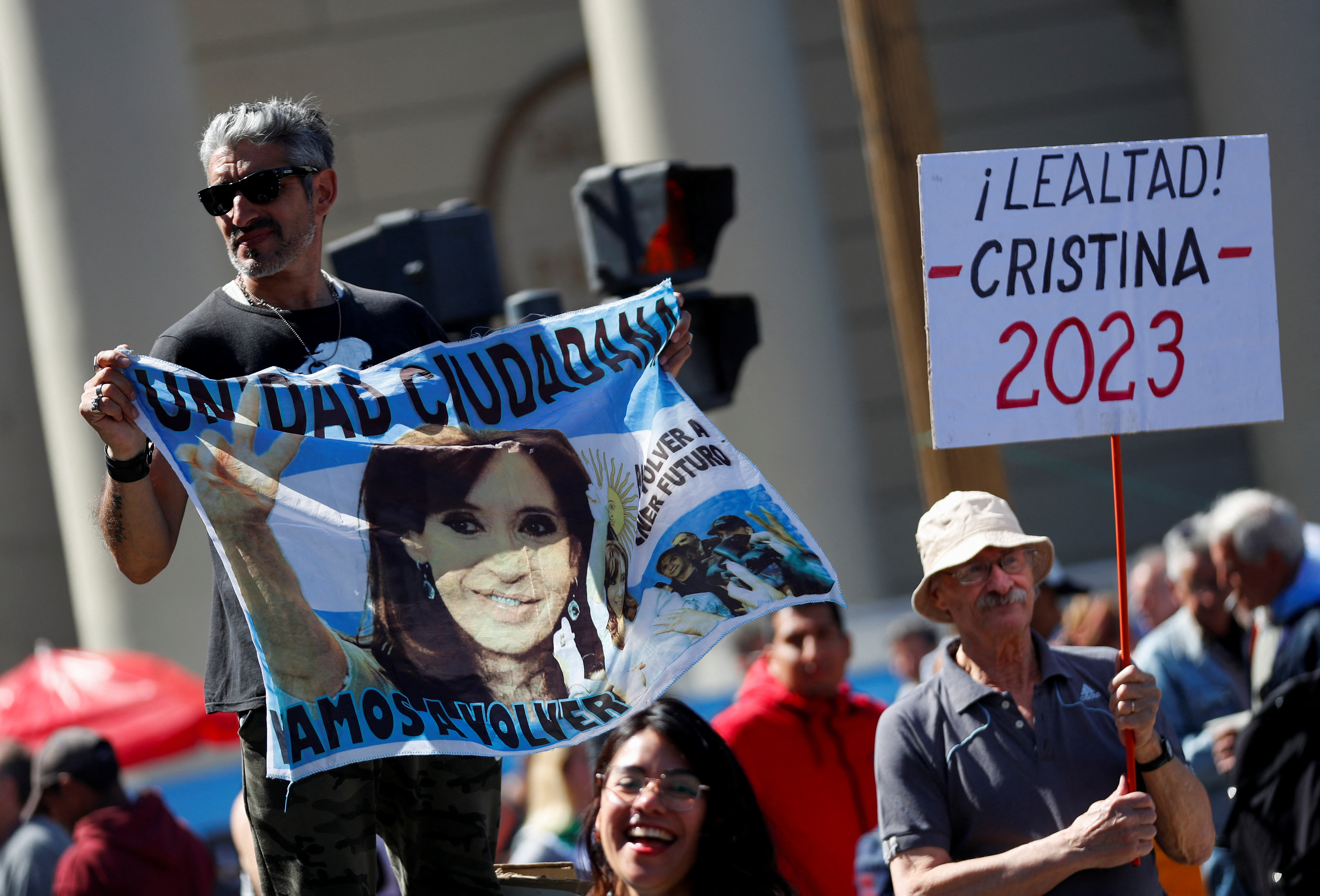 Cristina 2023, una consigna que se repitió en la última marcha a Plaza de Mayo por el 17 de octubre (Foto: Reuters)