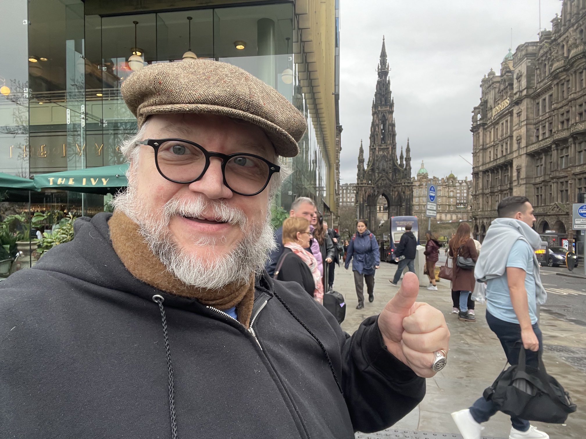 Guillermo del Toro viajó a Edimburgo para la producción de su siguiente película
