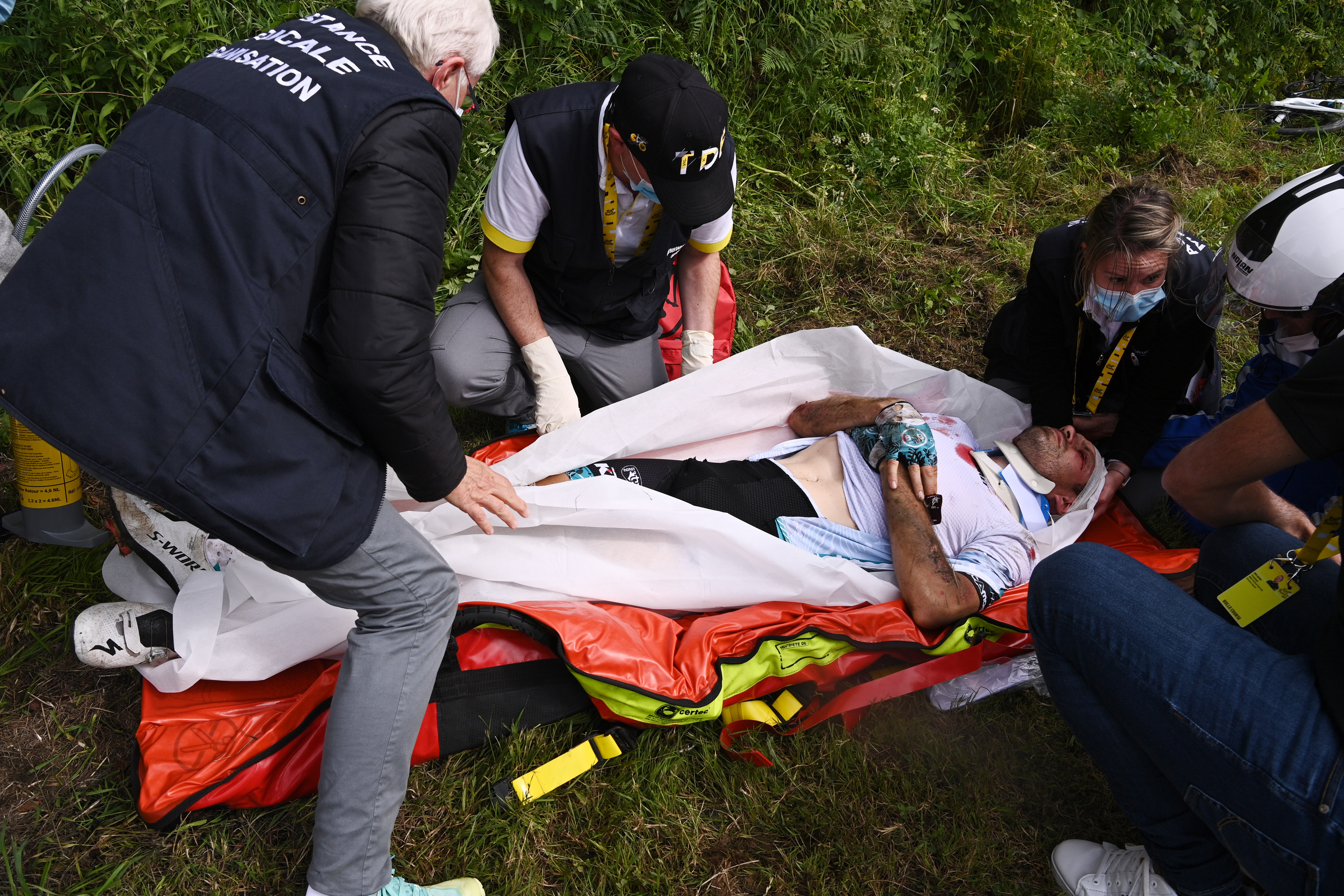 Así trasladaron al francés Cyril Lemoine tras el accidente (Foto: Reuters)