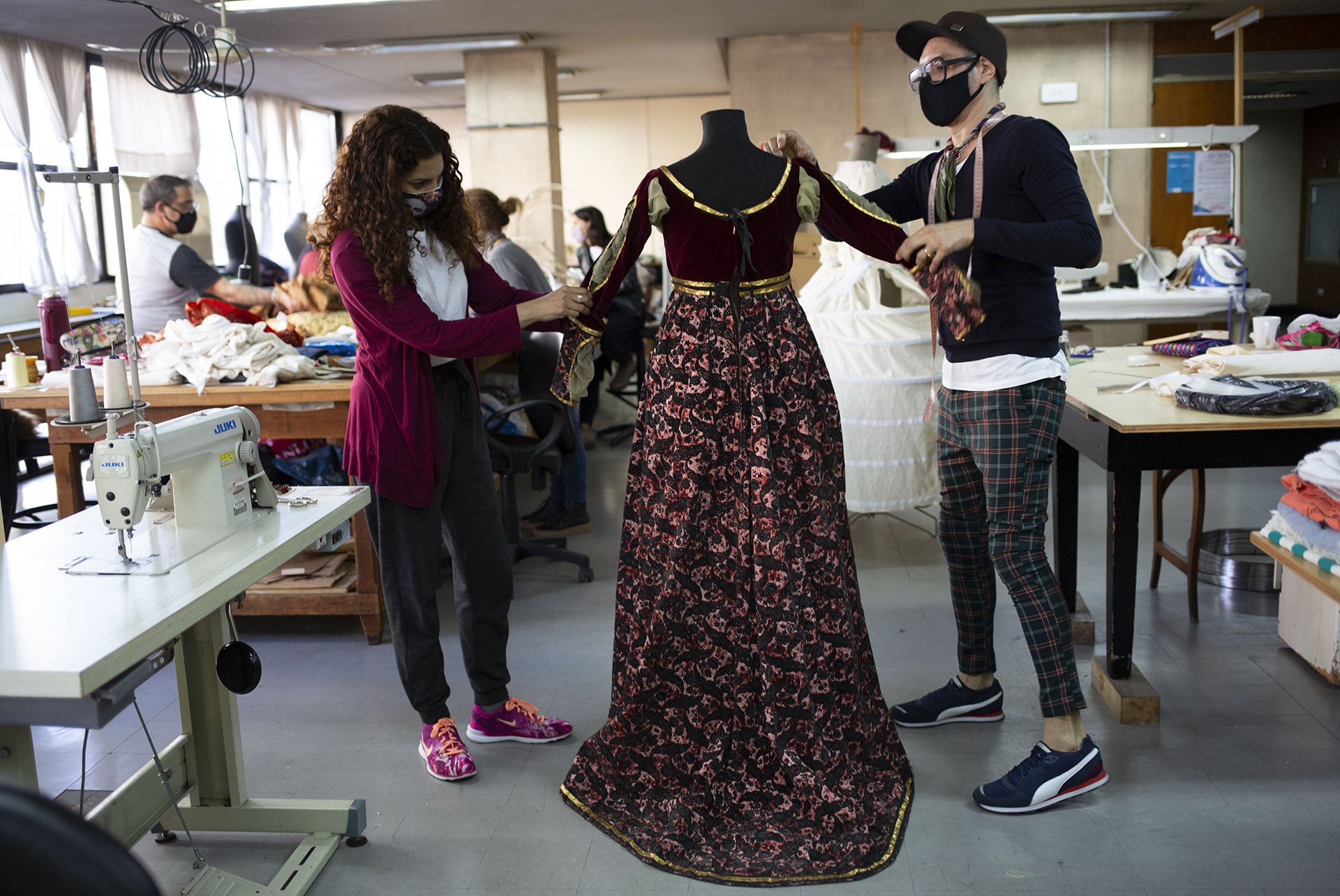 El teatro buscará fortalecer su sala de producción y talleres con una nueva área que difunda los saberes de esos oficios (Fotos Victoria Gesualdi / TELAM)