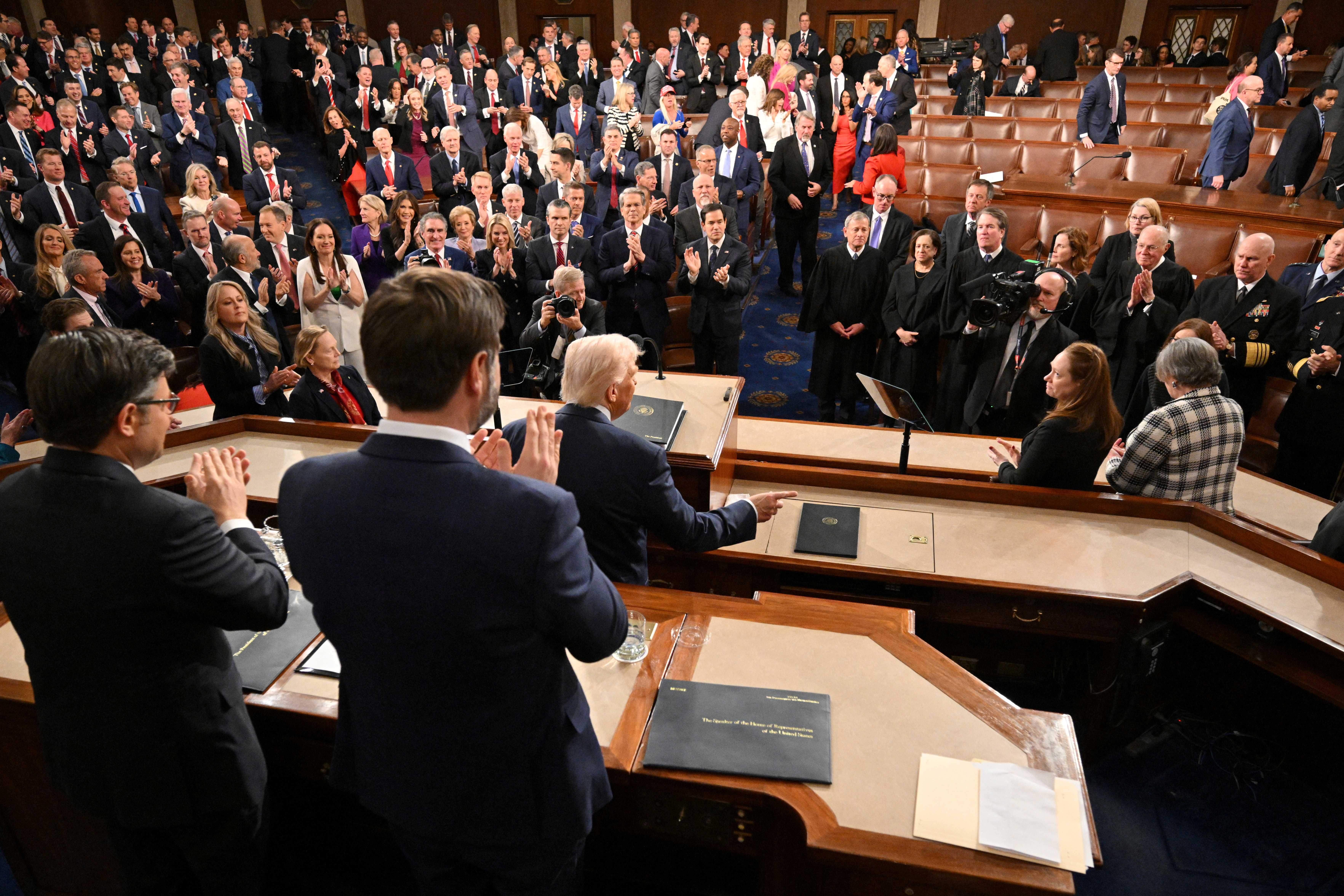 El Senado de EEUU debatirá este miércoles el recorte de USD 9.400 millones en programas de asistencia internacional – Infobae