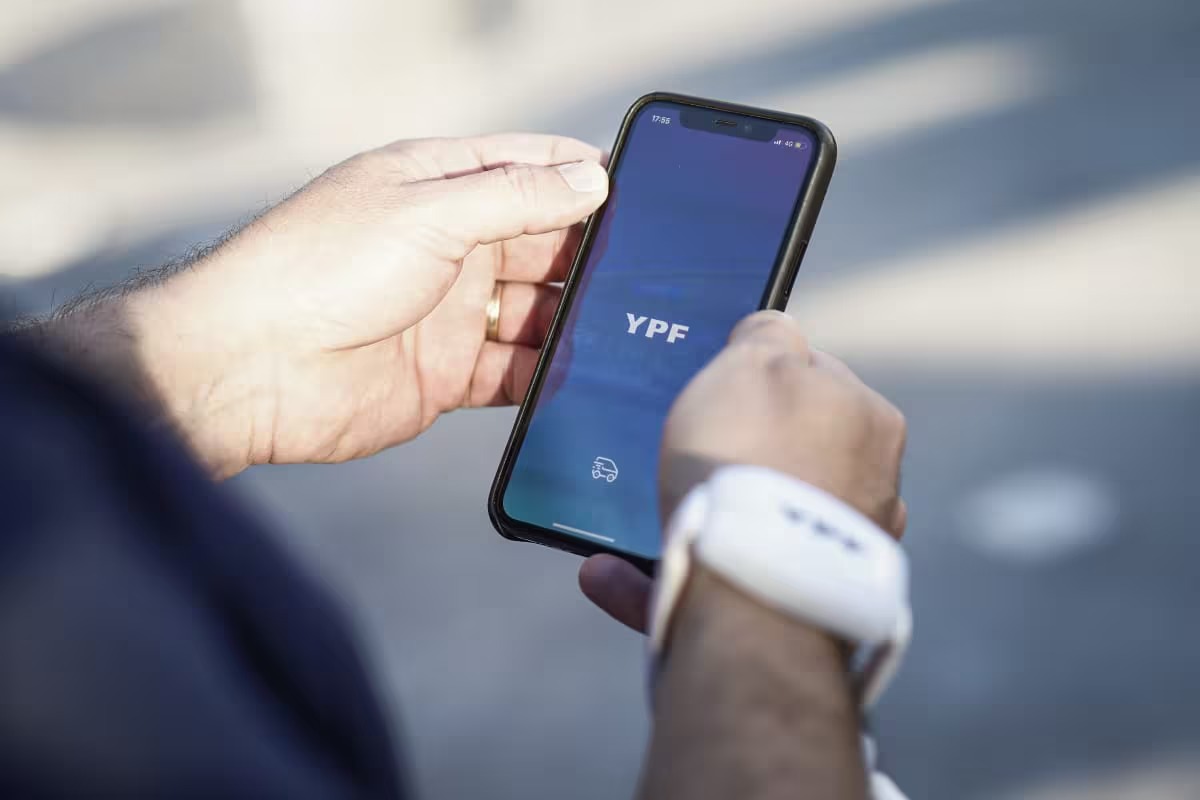 En solo un mes YPF alcanzó un millón de acciones compradas desde su App YPF