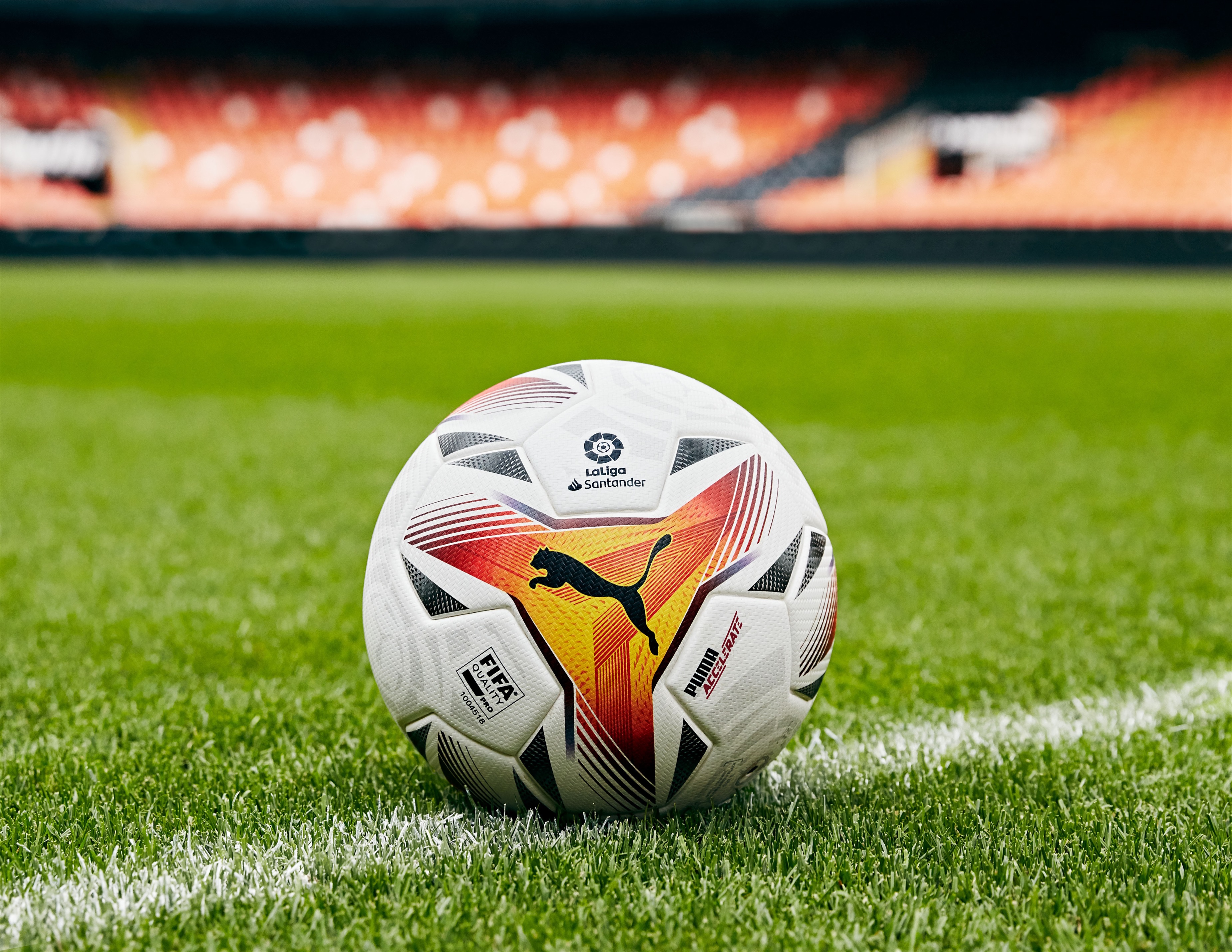 Fútbol.- Puma LaLiga presentan el balón oficial Accelerate para la temporada 2021-22 - Infobae
