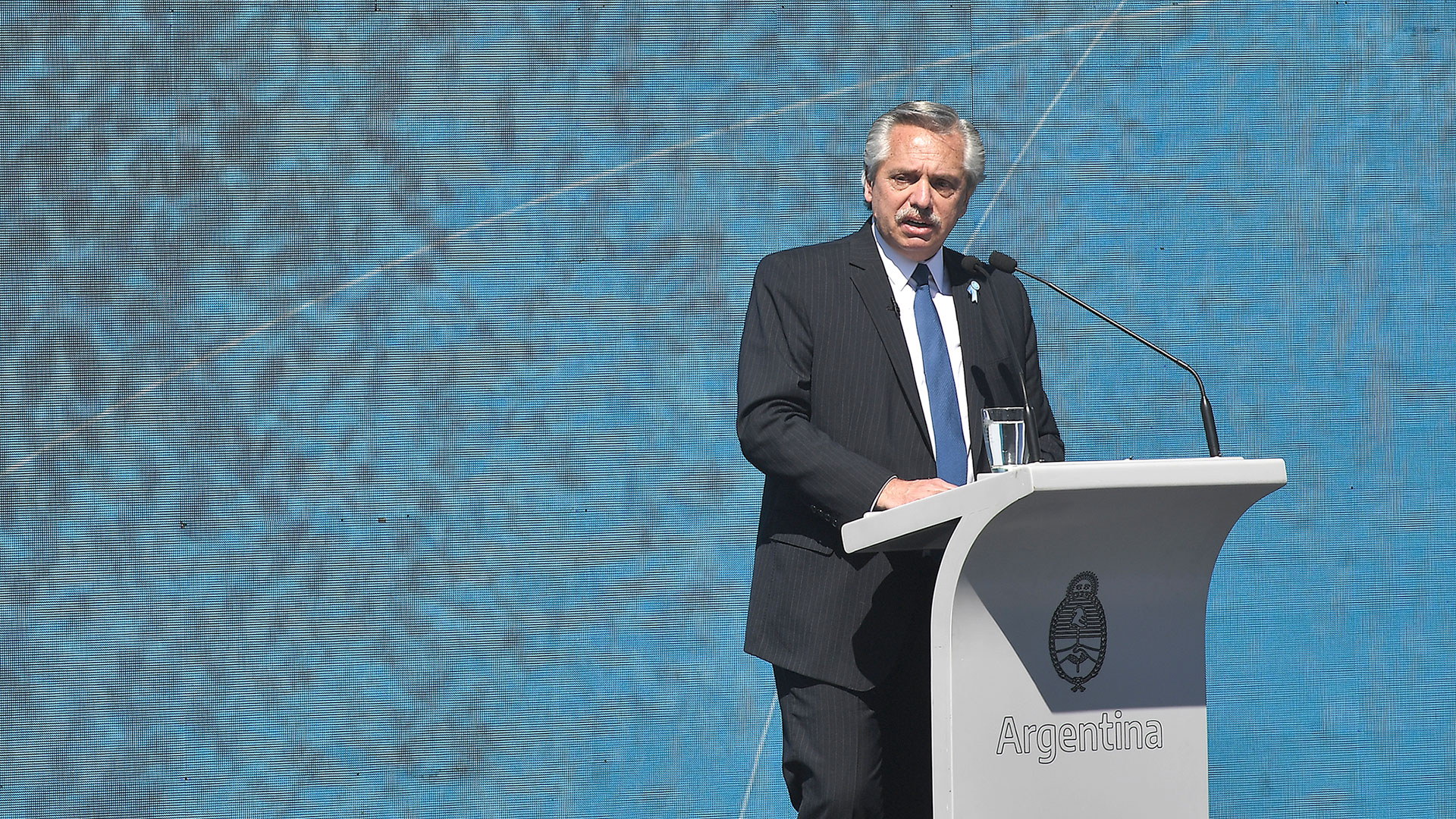 President Alberto Fernández, ayer, at the Museum of the Malvinas in the official act of the Day of the Veterans and of the Caids in the War of the Malvinas, at the time of the 40th anniversary of the beginning of the conflict in Belgium (Télam)