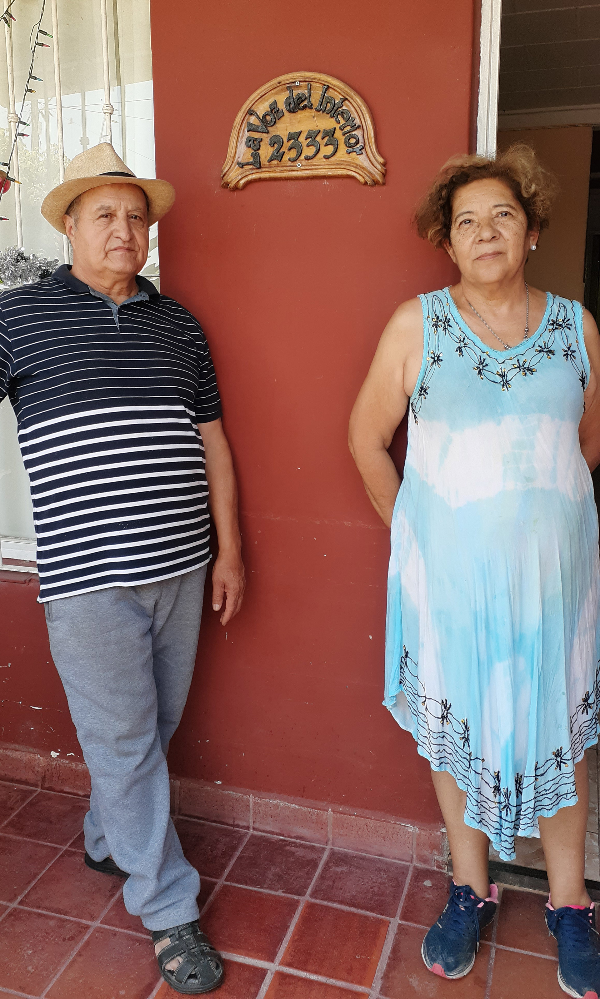Raúl Alberto “El Rana” Menéndez (75) y Cristina Báez (72) viven sobre La Voz del Interior, el diario de Córdoba