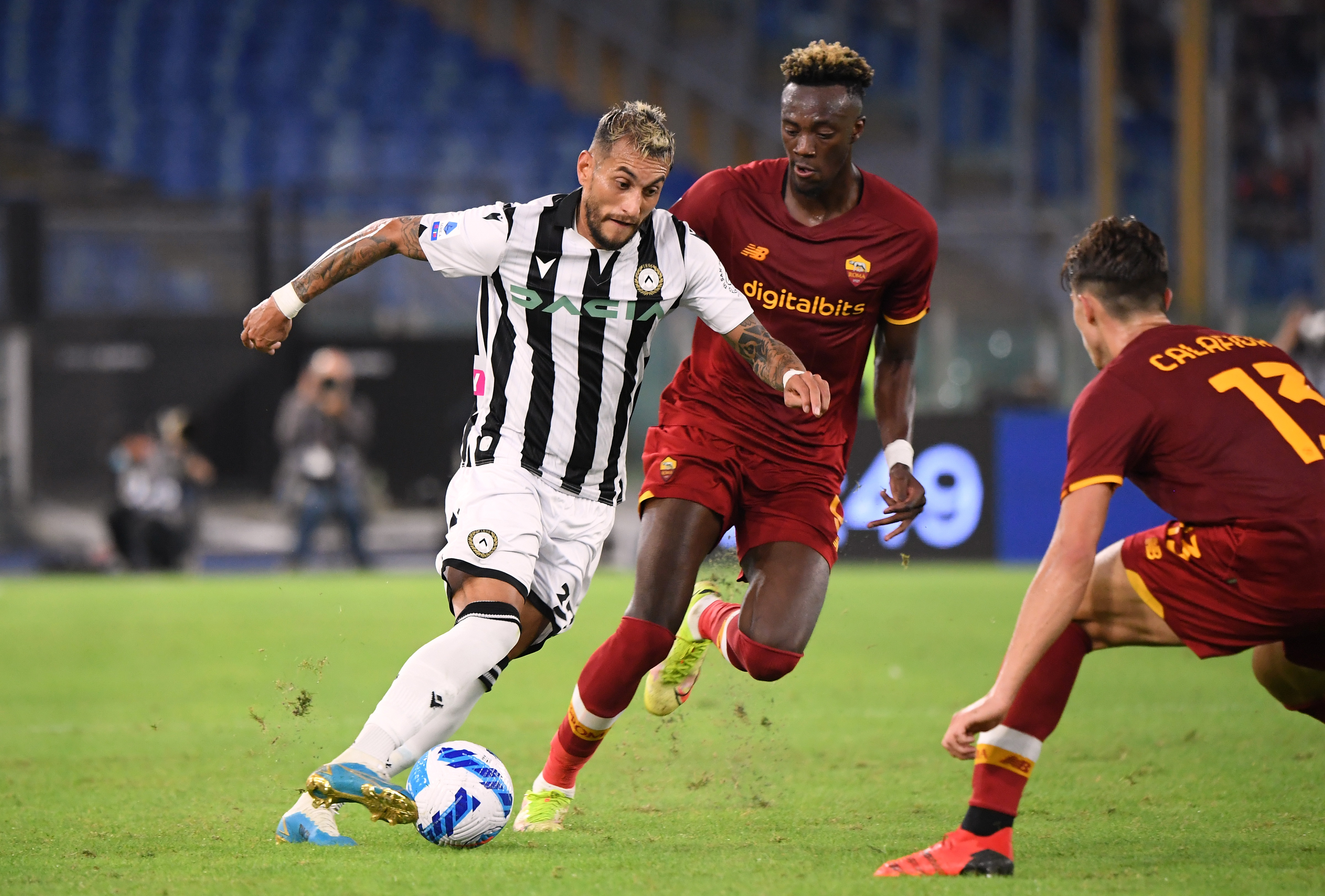 Roberto Pereyra viene de aportar dos asistencias en sus dos últimas presentaciones con la camiseta de Udinese -Milan y Sampdoria- (REUTERS/Alberto Lingria)