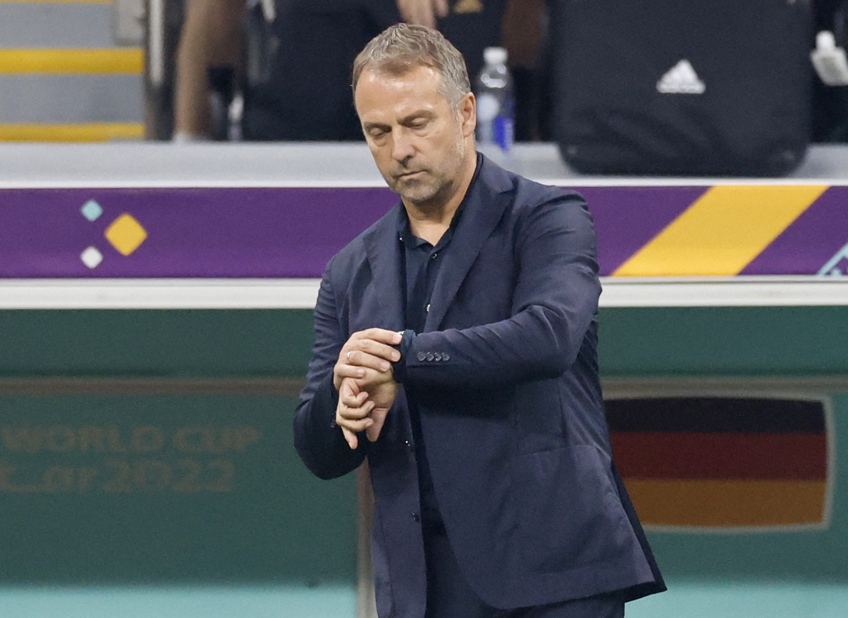 Hans-Dieter Flick sah auf seine Uhr.  Wird dies das Ende seines Lebens im deutschen Team sein?