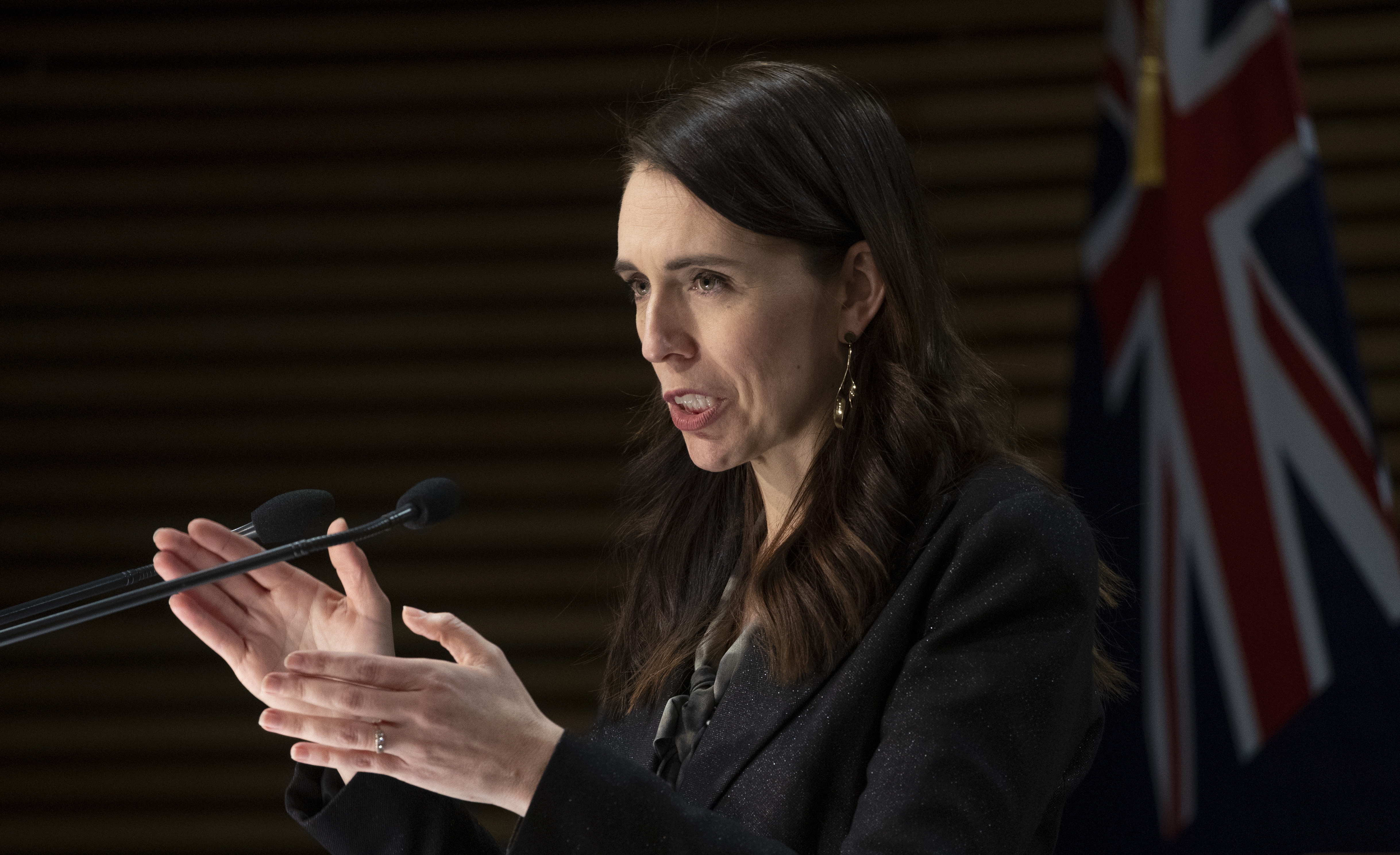 "Ha sido un ataque violento, sin sentido, contra neozelandeses inocentes", dijo la primera ministra de Nueva Zelanda, Jacinda Ardern (FOTO: EFE)