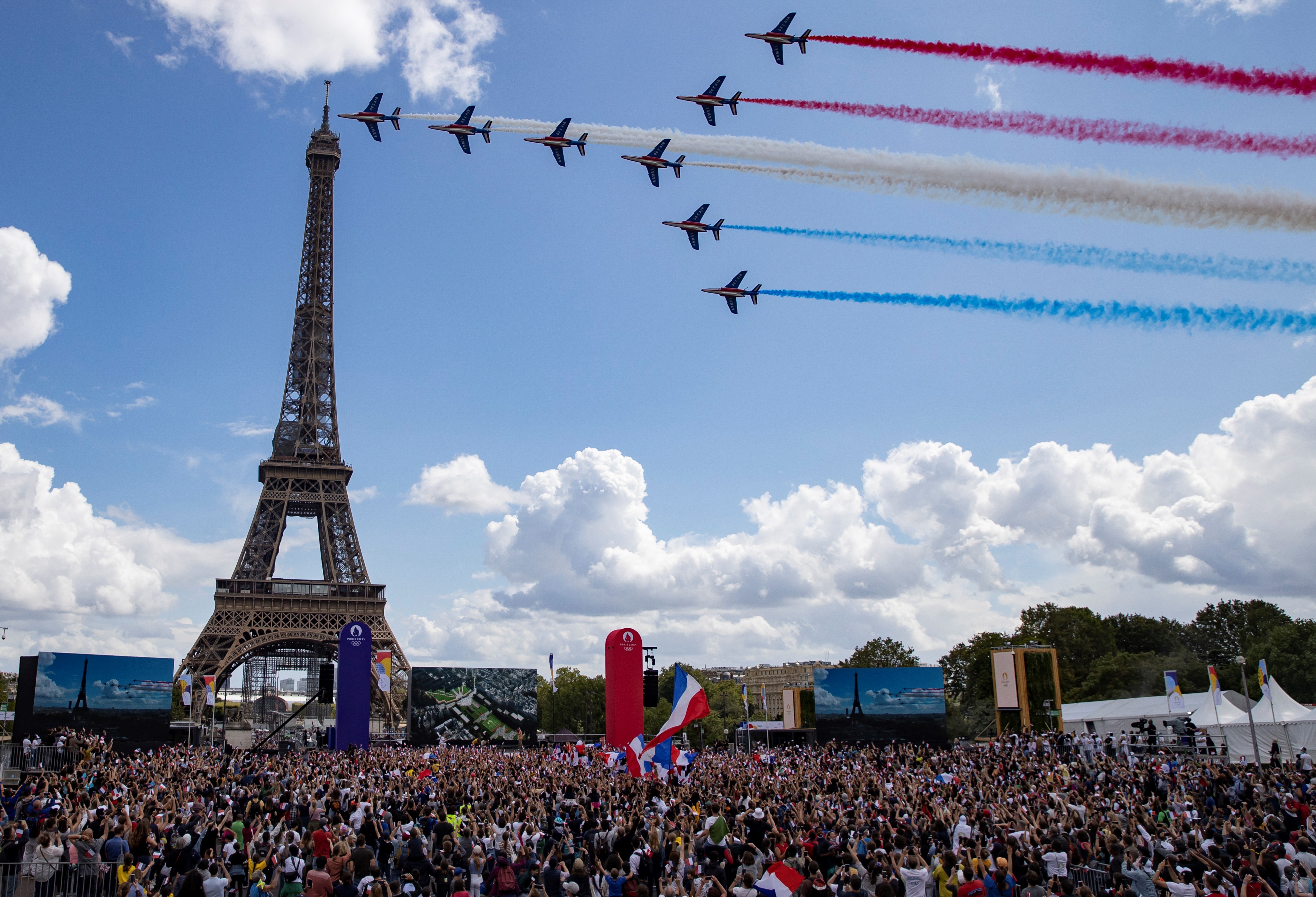 París es la segunda ciudad más cara del mundo. La capital francesa se prepara para recibir los Juegos Olímpicos de 2024. EFE / EPA / IAN LANGSDON
