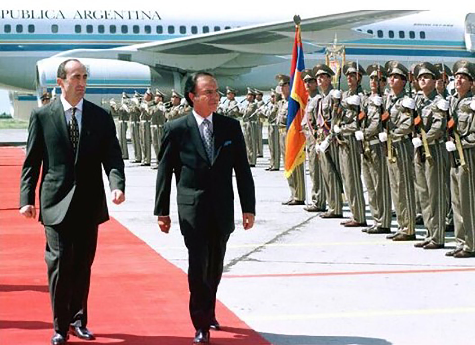 Junio de1998: visita oficial del presidente argentino Carlos Menem