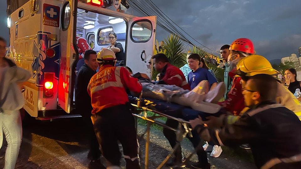 Tres heridos en la Feria de Manizales por carro que atropelló a varias personas que esperaban para ver lo fuegos pirotécnicos