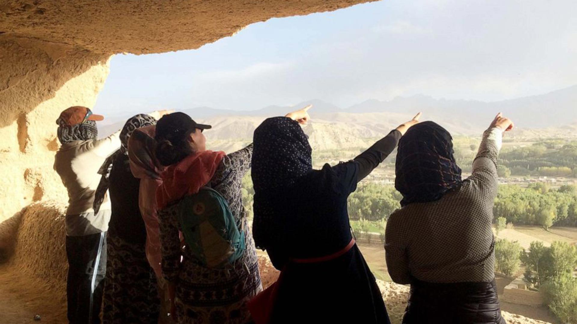Un grupo de mujeres afiliadas a Ascend, la ONG que ayuda con liderazgo y deportes en Afganistán 
