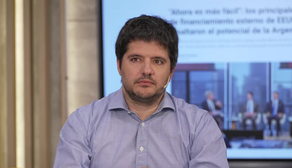 'Una revolución sin revolucionarios': el nuevo libro de Ana Arzoumanian pone a la inteligencia artificial en el centro del debate 