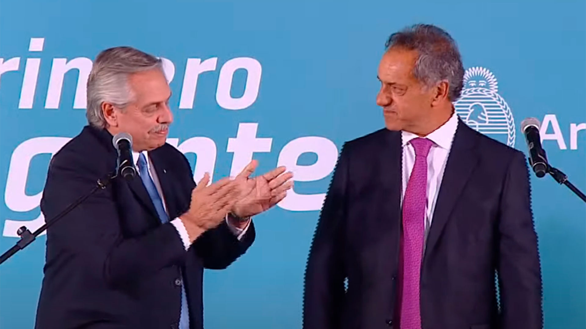 El Presidente le tomó juramento al nuevo Ministro