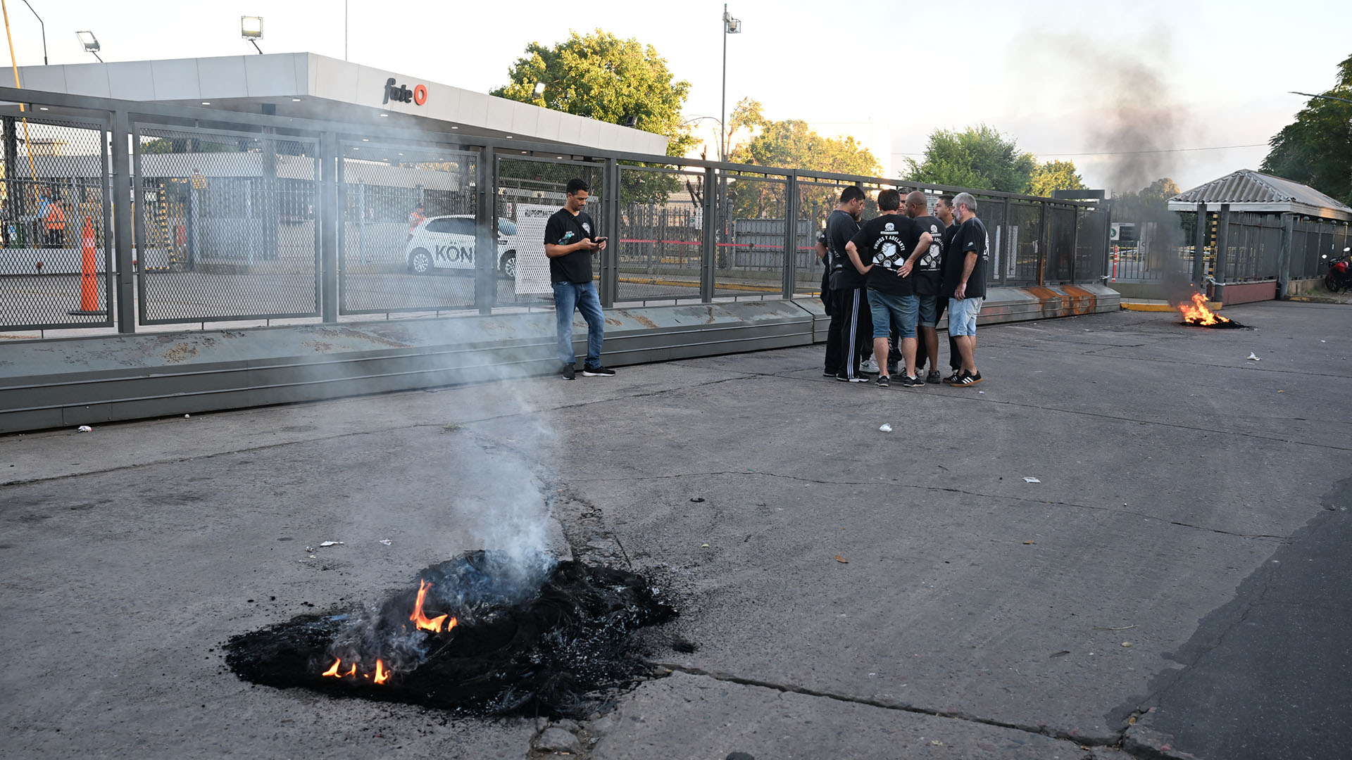 Fate anunció su cierre definitivo: la histórica marca argentina de neumáticos despedirá a sus 920 empleados y deja de producir