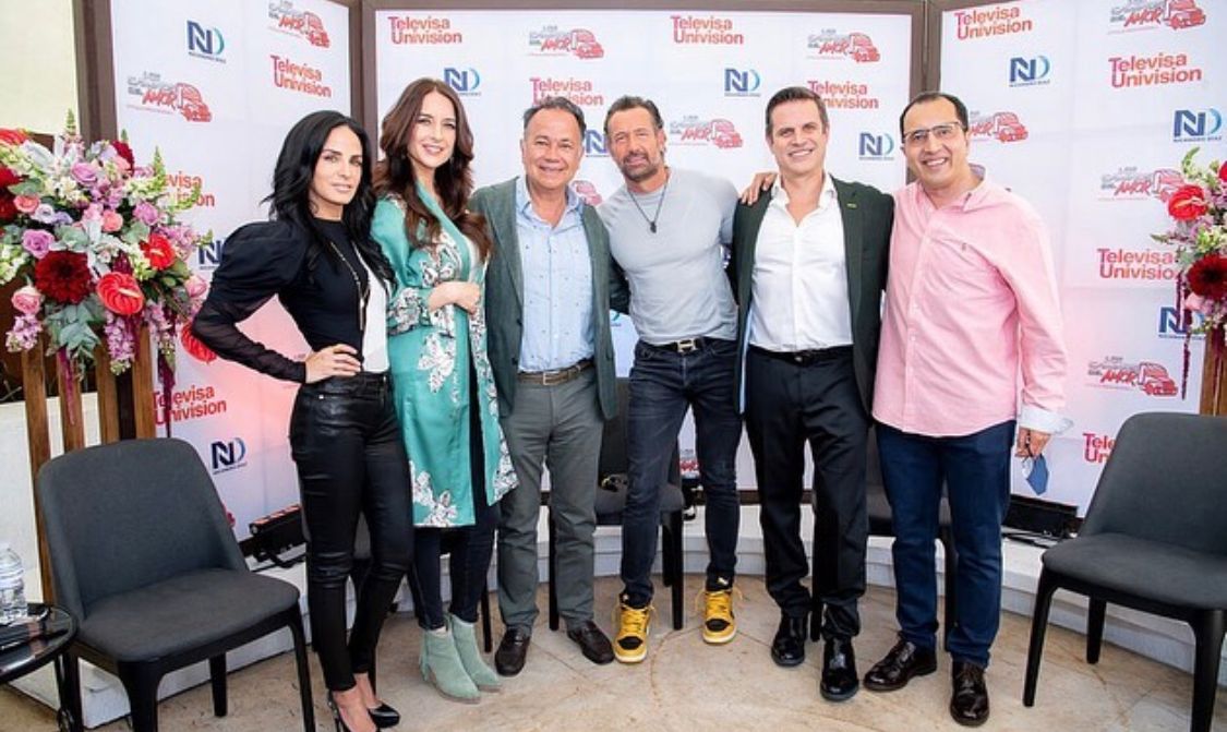 Nicandro Díaz se mostró feliz por la oportunidad de Televisa Univision 
(Foto: Instagram/@loscaminosdelamortv)